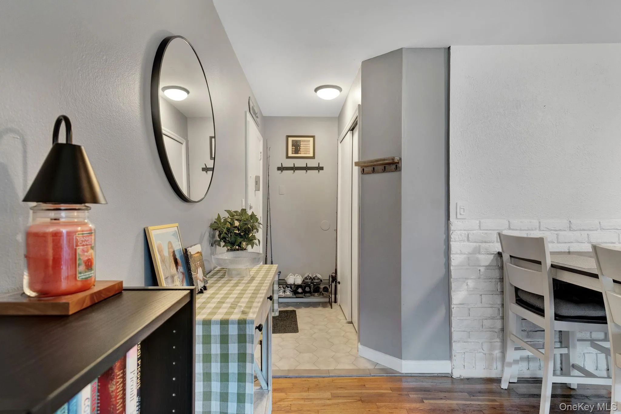 14 Ivy Street, Oyster Bay, NY, 1 Bedroom Bedrooms, 3 Rooms Rooms,1 BathroomBathrooms,Residential,For Rent,Ivy,0,1009975 14 Ivy Street, Oyster Bay, NY, 1 Bedroom Bedrooms, 3 Rooms Rooms,1 BathroomBathrooms,Residential,For Rent,Ivy,0,1009975