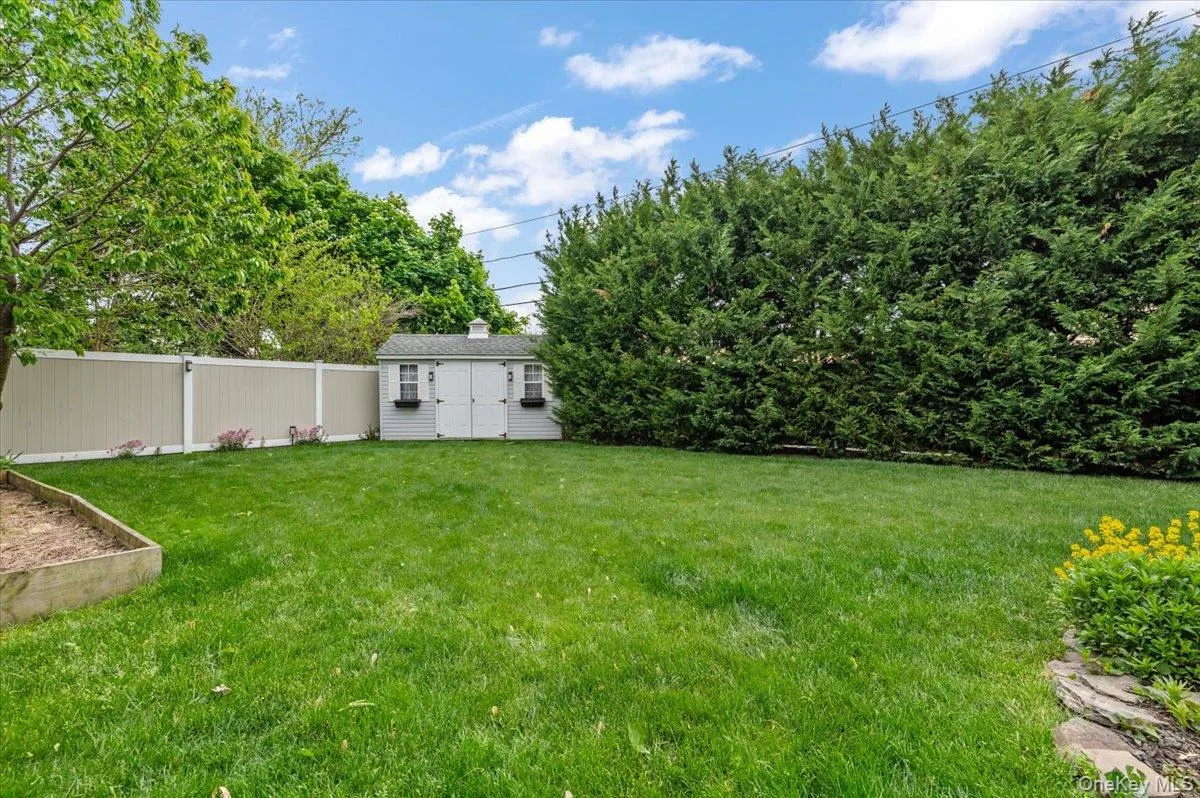 10 Peter Road, Oyster Bay, NY, 3 Bedrooms Bedrooms, 8 Rooms Rooms,2 BathroomsBathrooms,Residential,For Rent,Peter,0,1009978 10 Peter Road, Oyster Bay, NY, 3 Bedrooms Bedrooms, 8 Rooms Rooms,2 BathroomsBathrooms,Residential,For Rent,Peter,0,1009978