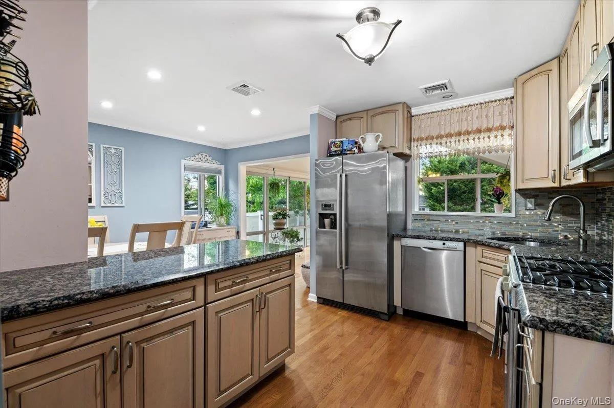 10 Peter Road, Oyster Bay, NY, 3 Bedrooms Bedrooms, 8 Rooms Rooms,2 BathroomsBathrooms,Residential,For Rent,Peter,0,1009978 10 Peter Road, Oyster Bay, NY, 3 Bedrooms Bedrooms, 8 Rooms Rooms,2 BathroomsBathrooms,Residential,For Rent,Peter,0,1009978