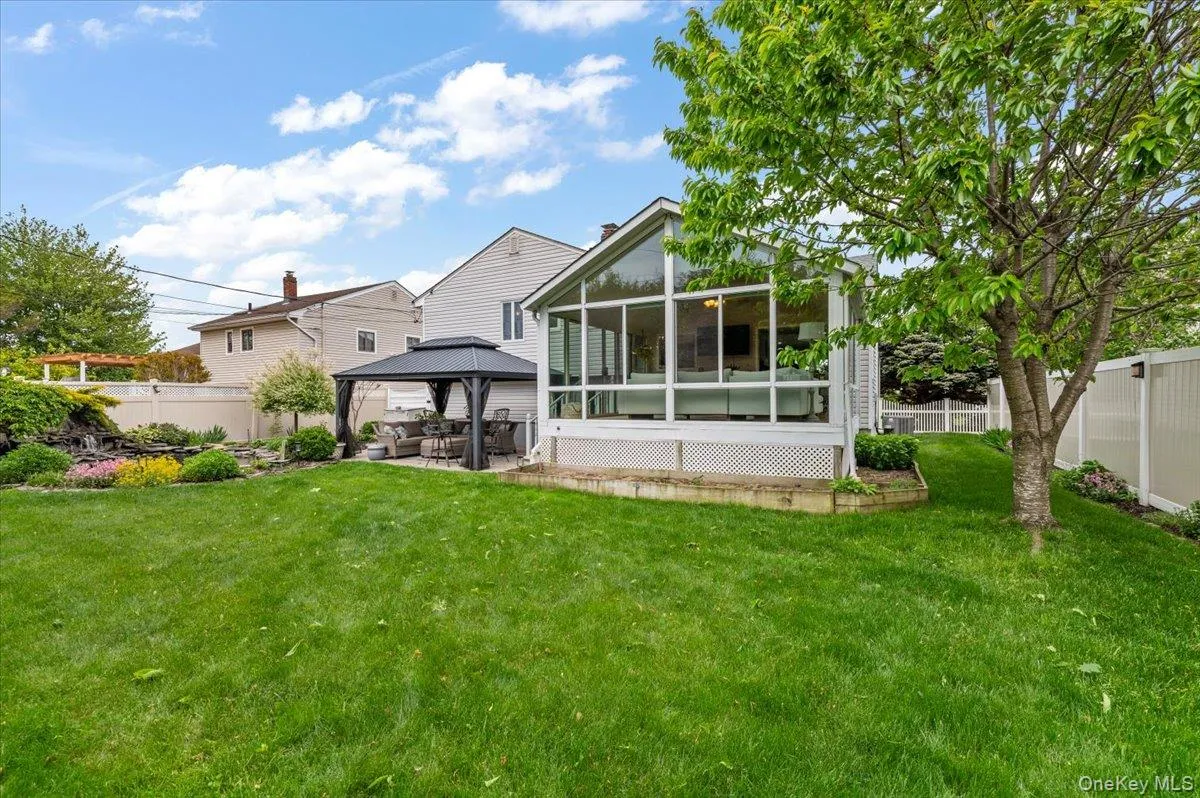10 Peter Road, Oyster Bay, NY, 3 Bedrooms Bedrooms, 8 Rooms Rooms,2 BathroomsBathrooms,Residential,For Rent,Peter,0,1009978 10 Peter Road, Oyster Bay, NY, 3 Bedrooms Bedrooms, 8 Rooms Rooms,2 BathroomsBathrooms,Residential,For Rent,Peter,0,1009978