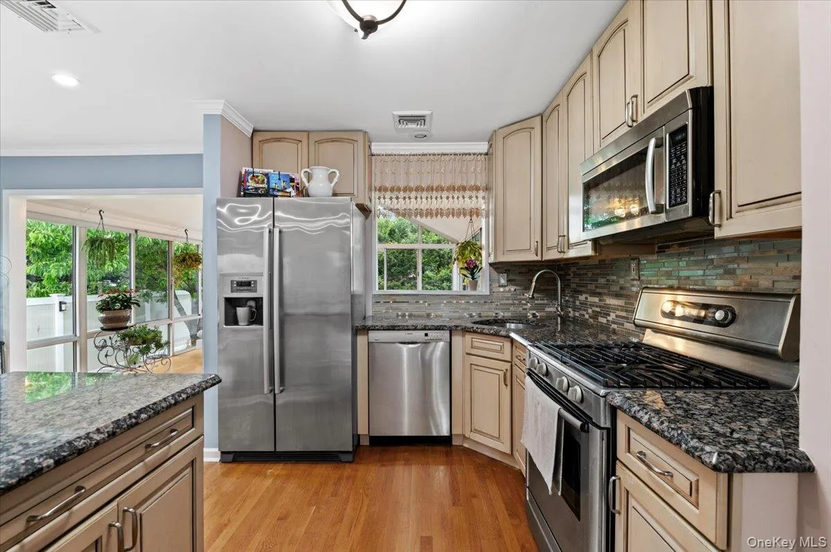 10 Peter Road, Oyster Bay, NY, 3 Bedrooms Bedrooms, 8 Rooms Rooms,2 BathroomsBathrooms,Residential,For Rent,Peter,0,1009978 10 Peter Road, Oyster Bay, NY, 3 Bedrooms Bedrooms, 8 Rooms Rooms,2 BathroomsBathrooms,Residential,For Rent,Peter,0,1009978