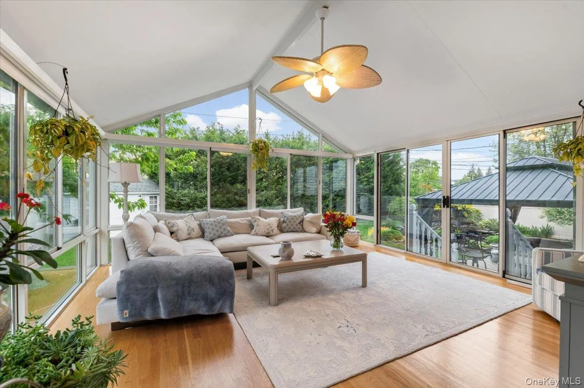 10 Peter Road, Oyster Bay, NY, 3 Bedrooms Bedrooms, 8 Rooms Rooms,2 BathroomsBathrooms,Residential,For Rent,Peter,0,1009978 10 Peter Road, Oyster Bay, NY, 3 Bedrooms Bedrooms, 8 Rooms Rooms,2 BathroomsBathrooms,Residential,For Rent,Peter,0,1009978