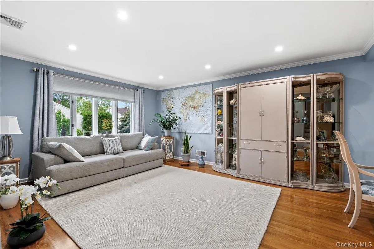 10 Peter Road, Oyster Bay, NY, 3 Bedrooms Bedrooms, 8 Rooms Rooms,2 BathroomsBathrooms,Residential,For Rent,Peter,0,1009978 10 Peter Road, Oyster Bay, NY, 3 Bedrooms Bedrooms, 8 Rooms Rooms,2 BathroomsBathrooms,Residential,For Rent,Peter,0,1009978