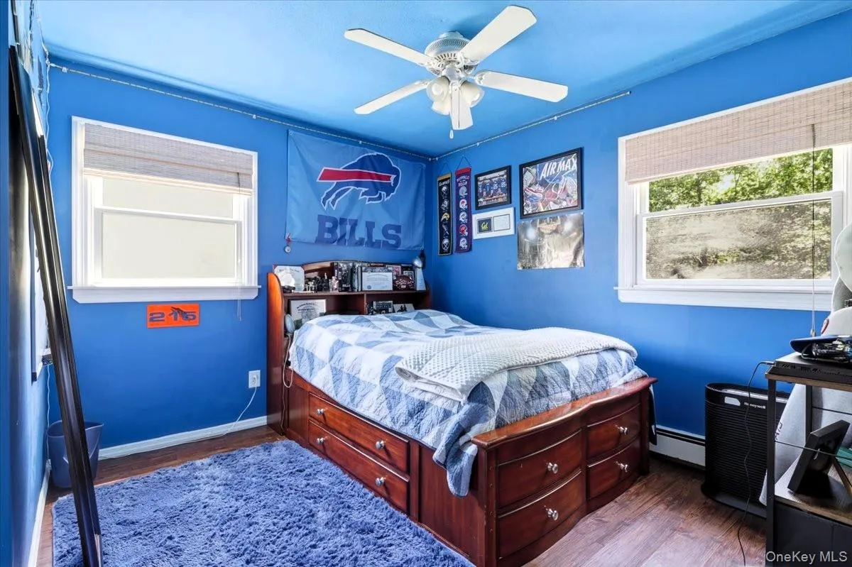32 Henearly Drive, Brookhaven, NY, 3 Bedrooms Bedrooms, 5 Rooms Rooms,1 BathroomBathrooms,Residential,For Rent,Henearly,0,1009982 32 Henearly Drive, Brookhaven, NY, 3 Bedrooms Bedrooms, 5 Rooms Rooms,1 BathroomBathrooms,Residential,For Rent,Henearly,0,1009982