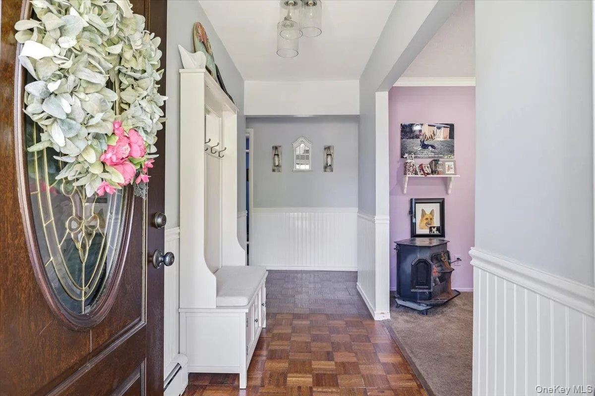 32 Henearly Drive, Brookhaven, NY, 3 Bedrooms Bedrooms, 5 Rooms Rooms,1 BathroomBathrooms,Residential,For Rent,Henearly,0,1009982 32 Henearly Drive, Brookhaven, NY, 3 Bedrooms Bedrooms, 5 Rooms Rooms,1 BathroomBathrooms,Residential,For Rent,Henearly,0,1009982