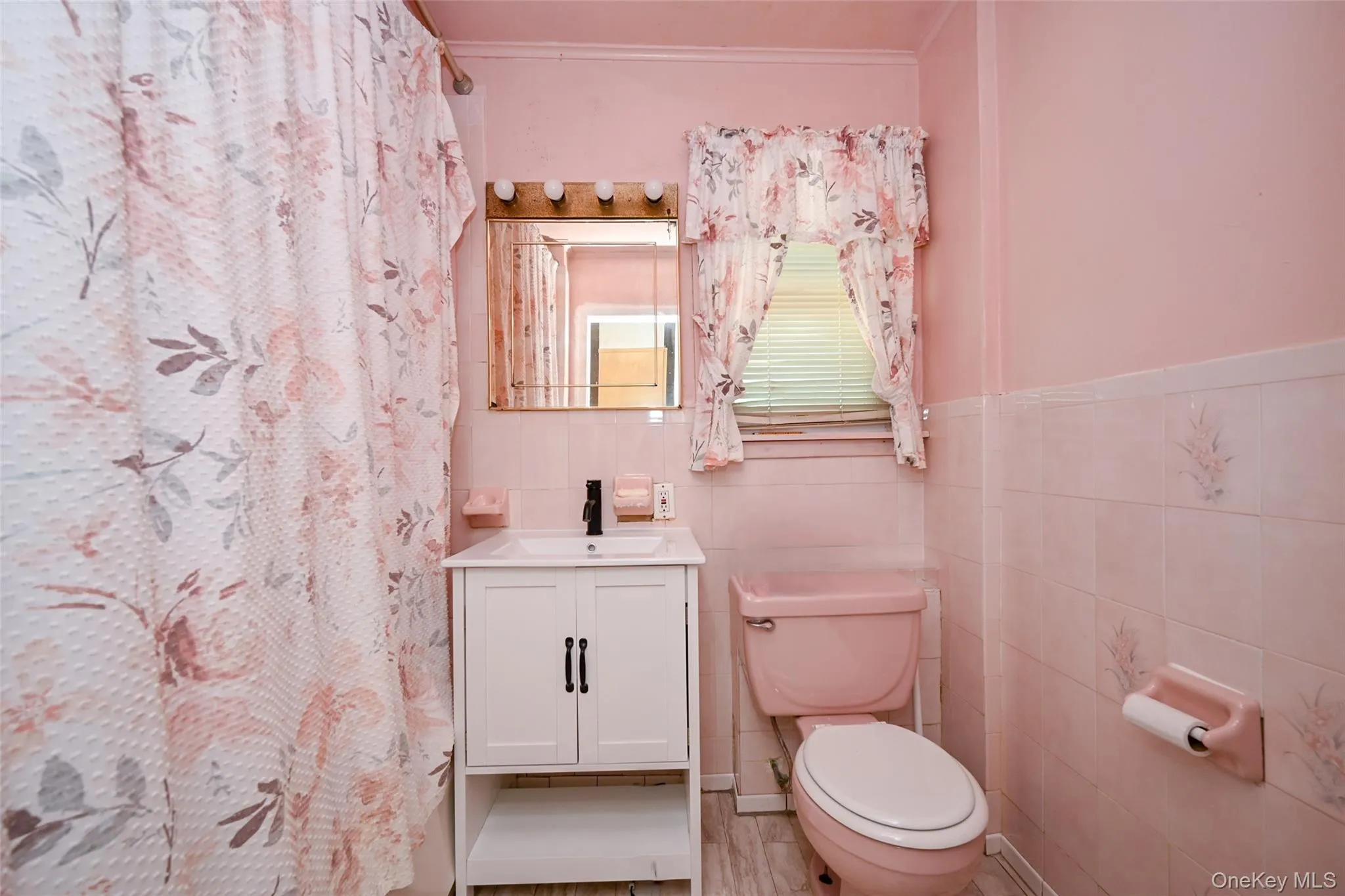 18806 Mangin Avenue, New York, NY, 3 Bedrooms Bedrooms, 6 Rooms Rooms,2 BathroomsBathrooms,Residential,For Rent,Mangin,0,1009989 18806 Mangin Avenue, New York, NY, 3 Bedrooms Bedrooms, 6 Rooms Rooms,2 BathroomsBathrooms,Residential,For Rent,Mangin,0,1009989