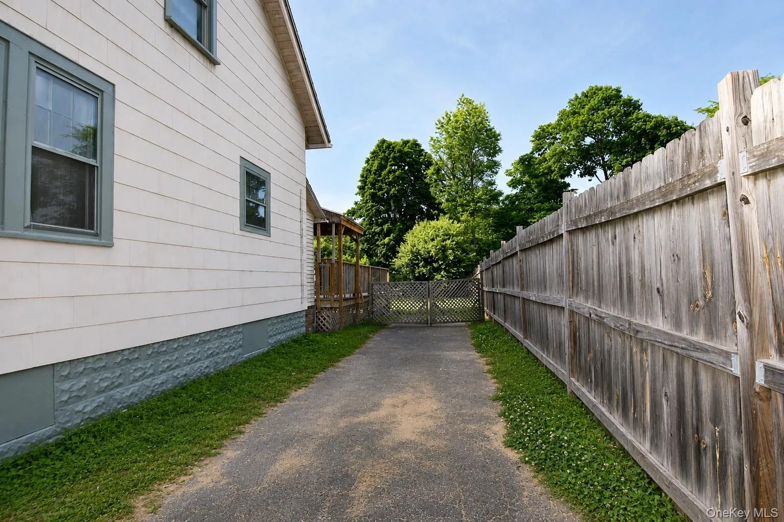 630 Route 212, Saugerties, NY, 3 Bedrooms Bedrooms, 7 Rooms Rooms,1 BathroomBathrooms,Residential,For Rent,Route 212,0,1009992 630 Route 212, Saugerties, NY, 3 Bedrooms Bedrooms, 7 Rooms Rooms,1 BathroomBathrooms,Residential,For Rent,Route 212,0,1009992