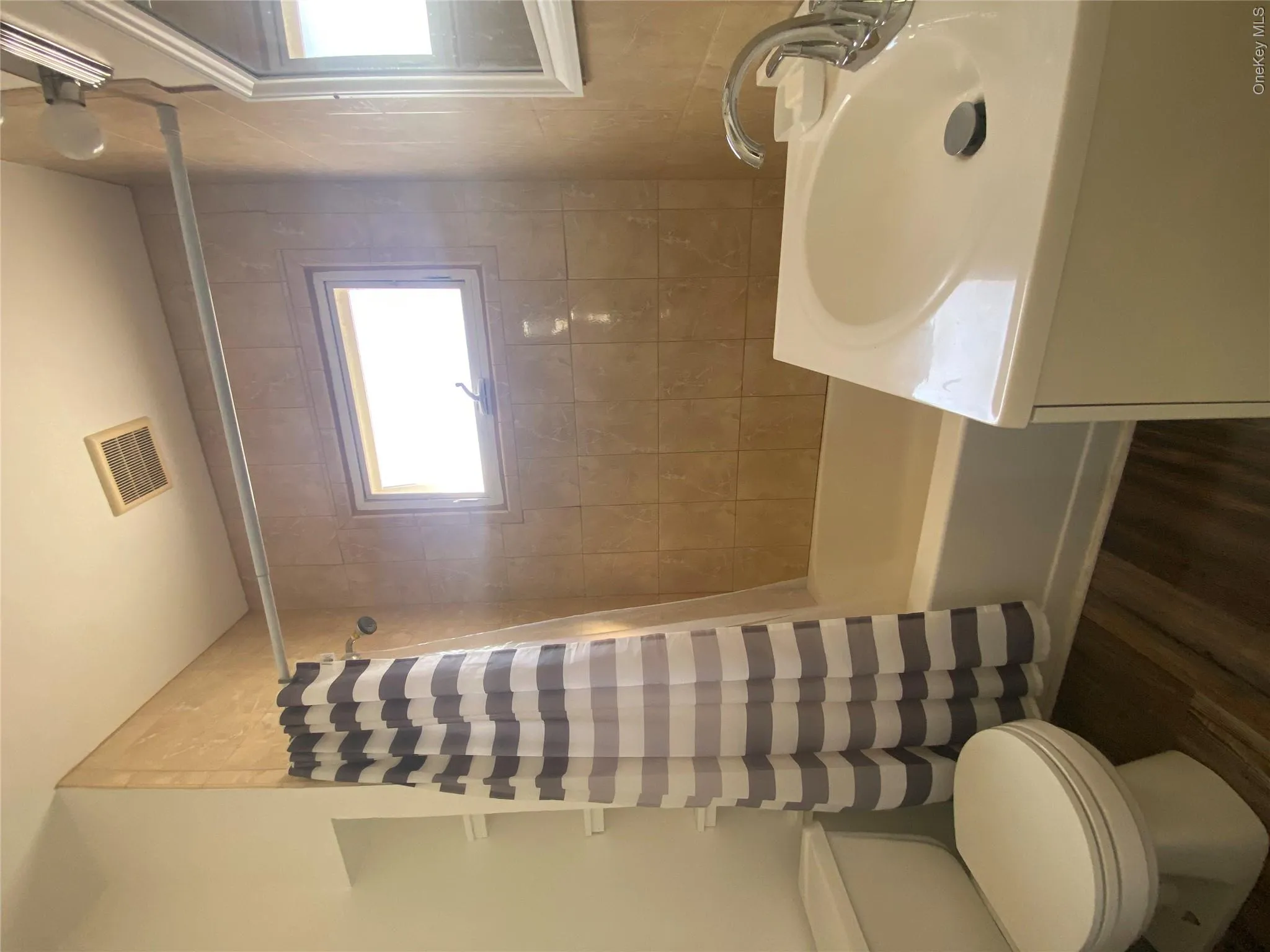 16 Cozzens Avenue, Highlands, NY, 3 Bedrooms Bedrooms, 6 Rooms Rooms,2 BathroomsBathrooms,Residential Lease,For Rent,Cozzens,0,1009994 16 Cozzens Avenue, Highlands, NY, 3 Bedrooms Bedrooms, 6 Rooms Rooms,2 BathroomsBathrooms,Residential Lease,For Rent,Cozzens,0,1009994