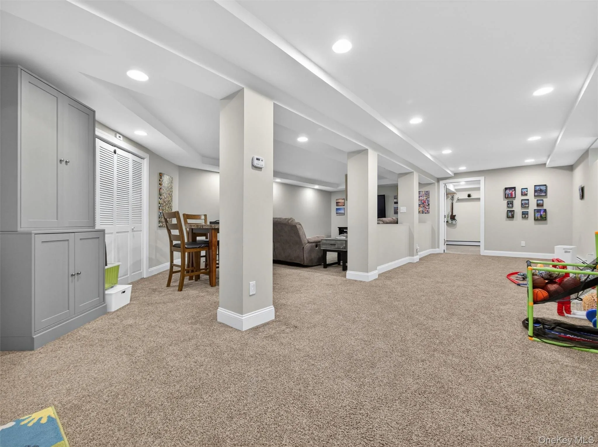 22 Gail Drive, Clarkstown, NY, 3 Bedrooms Bedrooms, 13 Rooms Rooms,2 BathroomsBathrooms,Residential,For Rent,Gail,0,1009995 22 Gail Drive, Clarkstown, NY, 3 Bedrooms Bedrooms, 13 Rooms Rooms,2 BathroomsBathrooms,Residential,For Rent,Gail,0,1009995