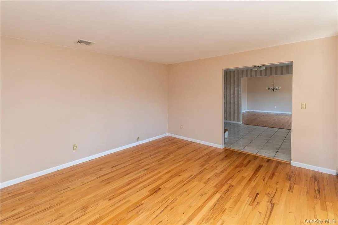 11 Peterson Road, Monroe, NY, 4 Bedrooms Bedrooms, 9 Rooms Rooms,2 BathroomsBathrooms,Residential Lease,For Rent,Peterson,0,1009996 11 Peterson Road, Monroe, NY, 4 Bedrooms Bedrooms, 9 Rooms Rooms,2 BathroomsBathrooms,Residential Lease,For Rent,Peterson,0,1009996