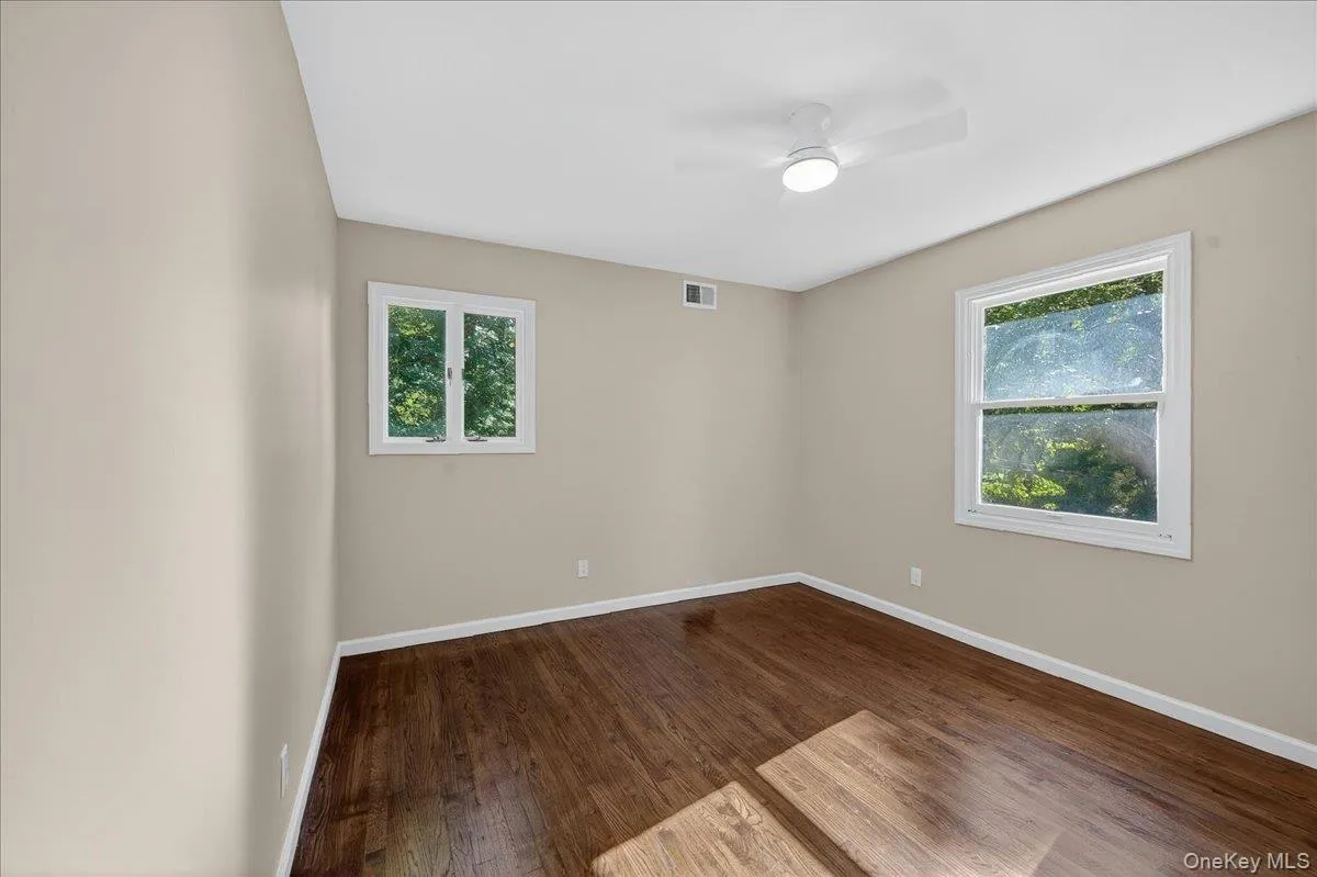 375 Old Willets Path, Smithtown, NY, 4 Bedrooms Bedrooms, 9 Rooms Rooms,3 BathroomsBathrooms,Residential,For Rent,Old Willets,0,1009997 375 Old Willets Path, Smithtown, NY, 4 Bedrooms Bedrooms, 9 Rooms Rooms,3 BathroomsBathrooms,Residential,For Rent,Old Willets,0,1009997