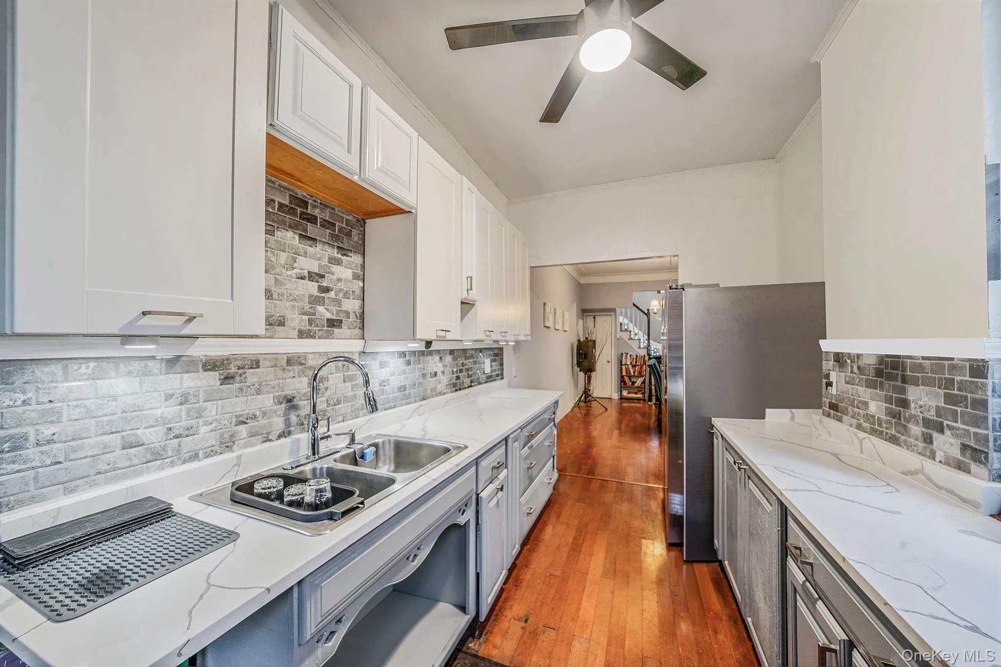 37 Grant Avenue, New York, NY, 3 Bedrooms Bedrooms, 4 Rooms Rooms,1 BathroomBathrooms,Residential,For Rent,Grant,0,1009998 37 Grant Avenue, New York, NY, 3 Bedrooms Bedrooms, 4 Rooms Rooms,1 BathroomBathrooms,Residential,For Rent,Grant,0,1009998
