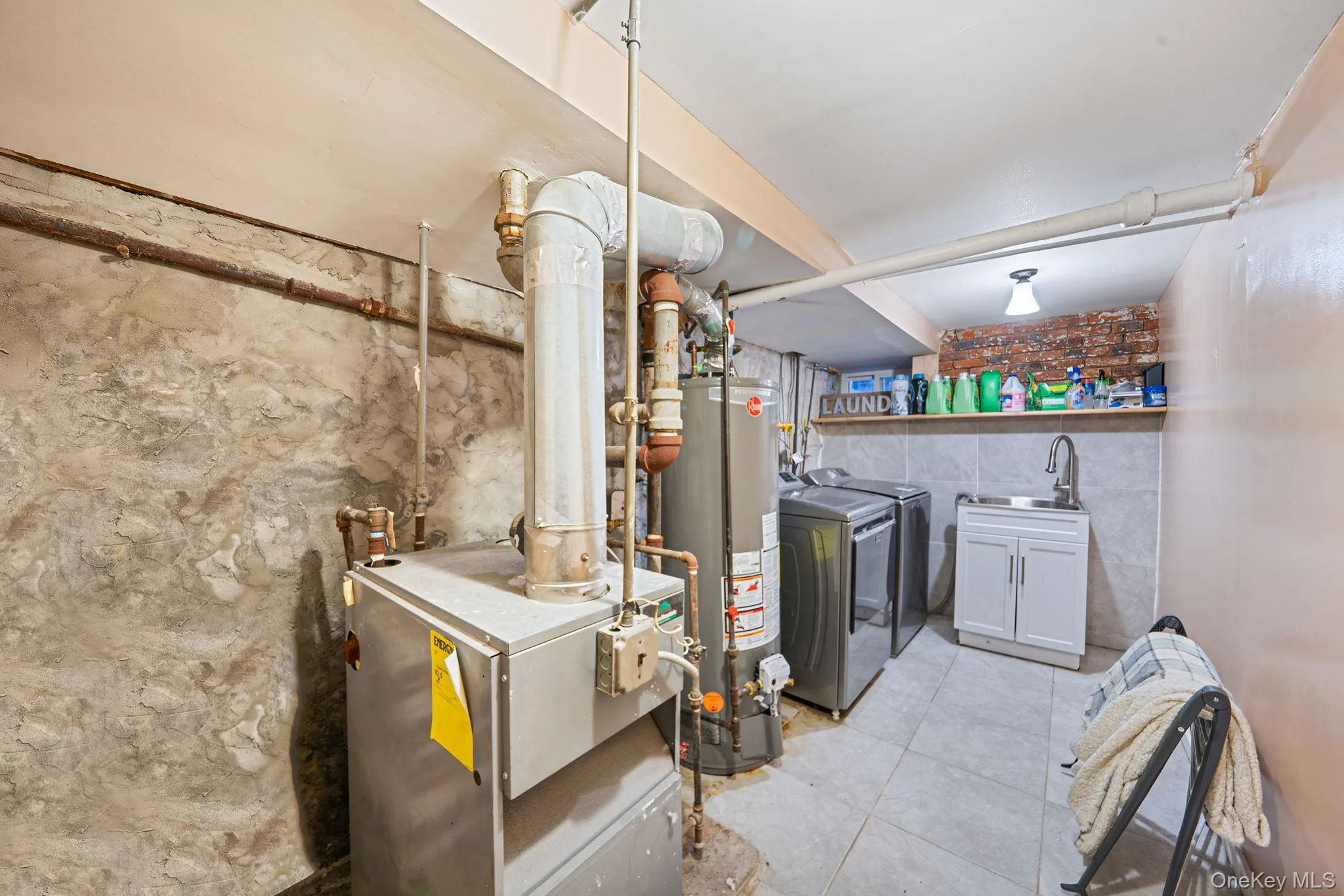 37 Grant Avenue, New York, NY, 3 Bedrooms Bedrooms, 4 Rooms Rooms,1 BathroomBathrooms,Residential,For Rent,Grant,0,1009998 37 Grant Avenue, New York, NY, 3 Bedrooms Bedrooms, 4 Rooms Rooms,1 BathroomBathrooms,Residential,For Rent,Grant,0,1009998