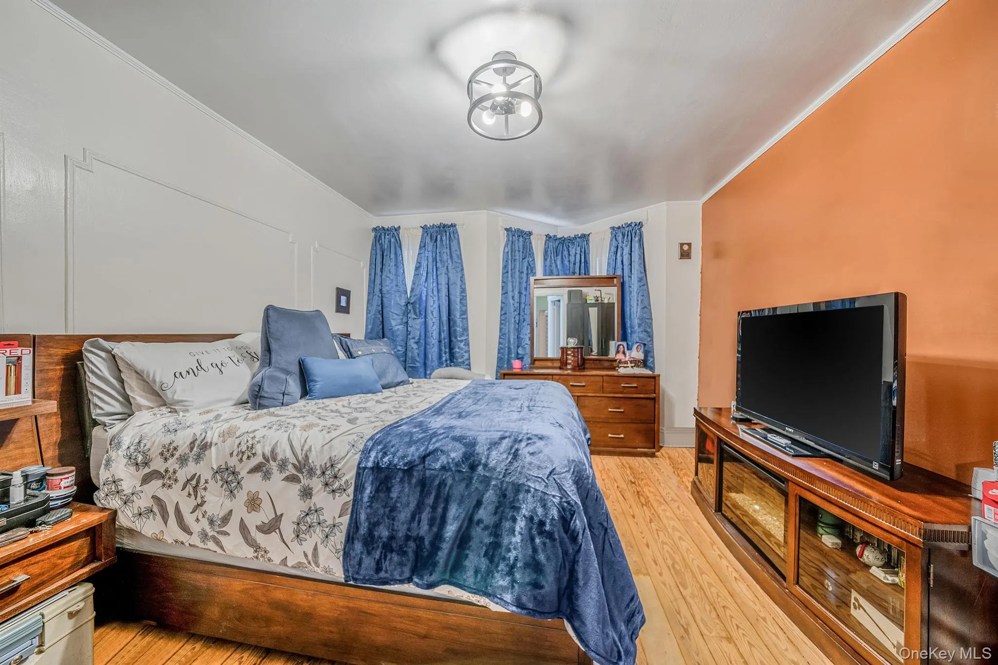 37 Grant Avenue, New York, NY, 3 Bedrooms Bedrooms, 4 Rooms Rooms,1 BathroomBathrooms,Residential,For Rent,Grant,0,1009998 37 Grant Avenue, New York, NY, 3 Bedrooms Bedrooms, 4 Rooms Rooms,1 BathroomBathrooms,Residential,For Rent,Grant,0,1009998