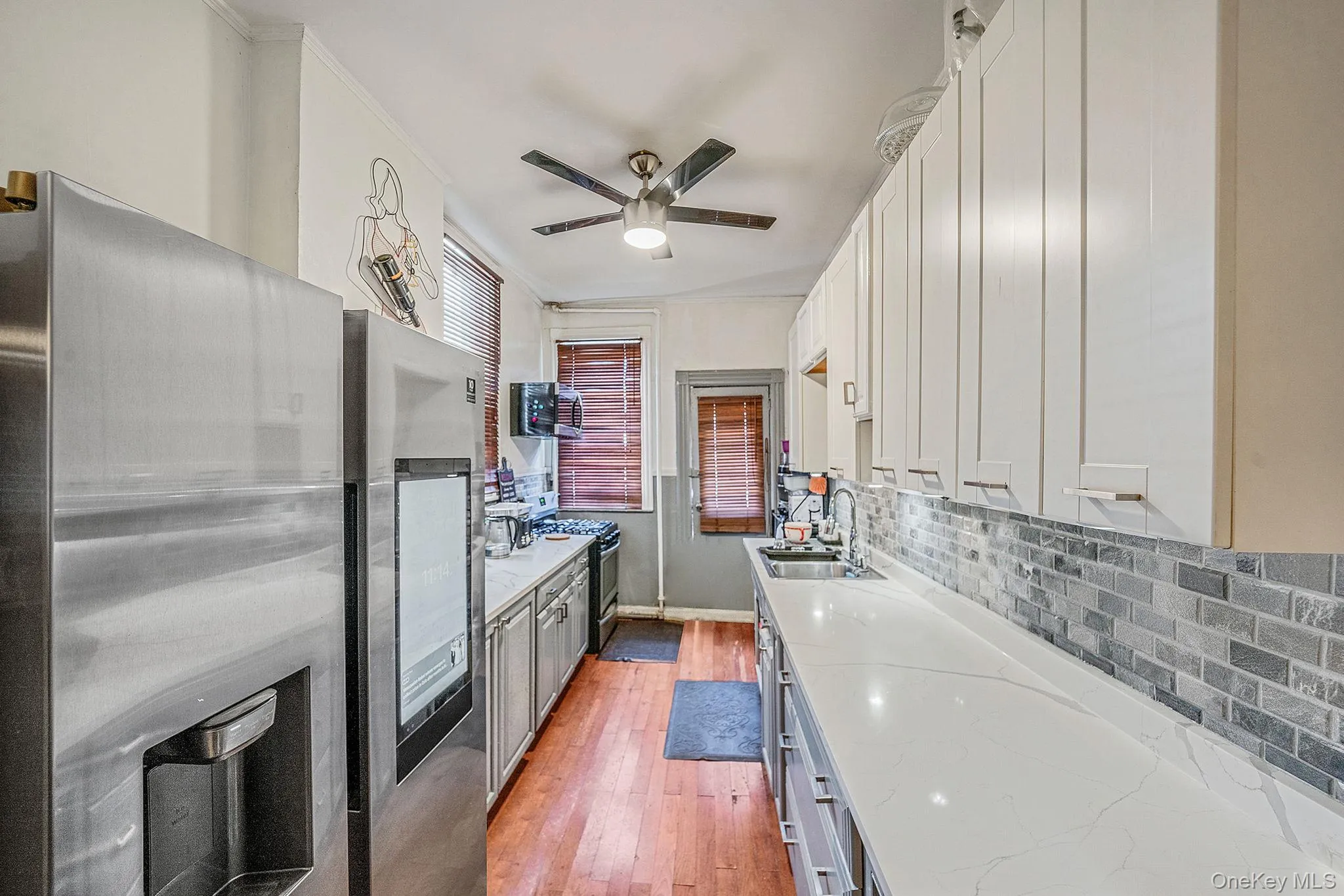 37 Grant Avenue, New York, NY, 3 Bedrooms Bedrooms, 4 Rooms Rooms,1 BathroomBathrooms,Residential,For Rent,Grant,0,1009998 37 Grant Avenue, New York, NY, 3 Bedrooms Bedrooms, 4 Rooms Rooms,1 BathroomBathrooms,Residential,For Rent,Grant,0,1009998