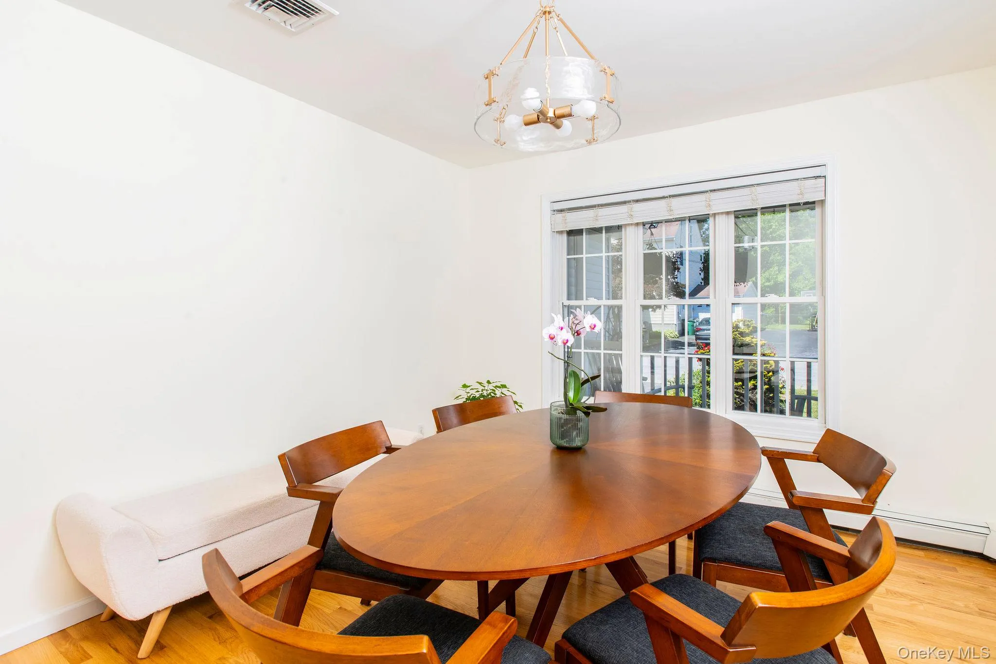 Formal dining room adjacent to kitchen and foyer. Formal dining room adjacent to kitchen and foyer.