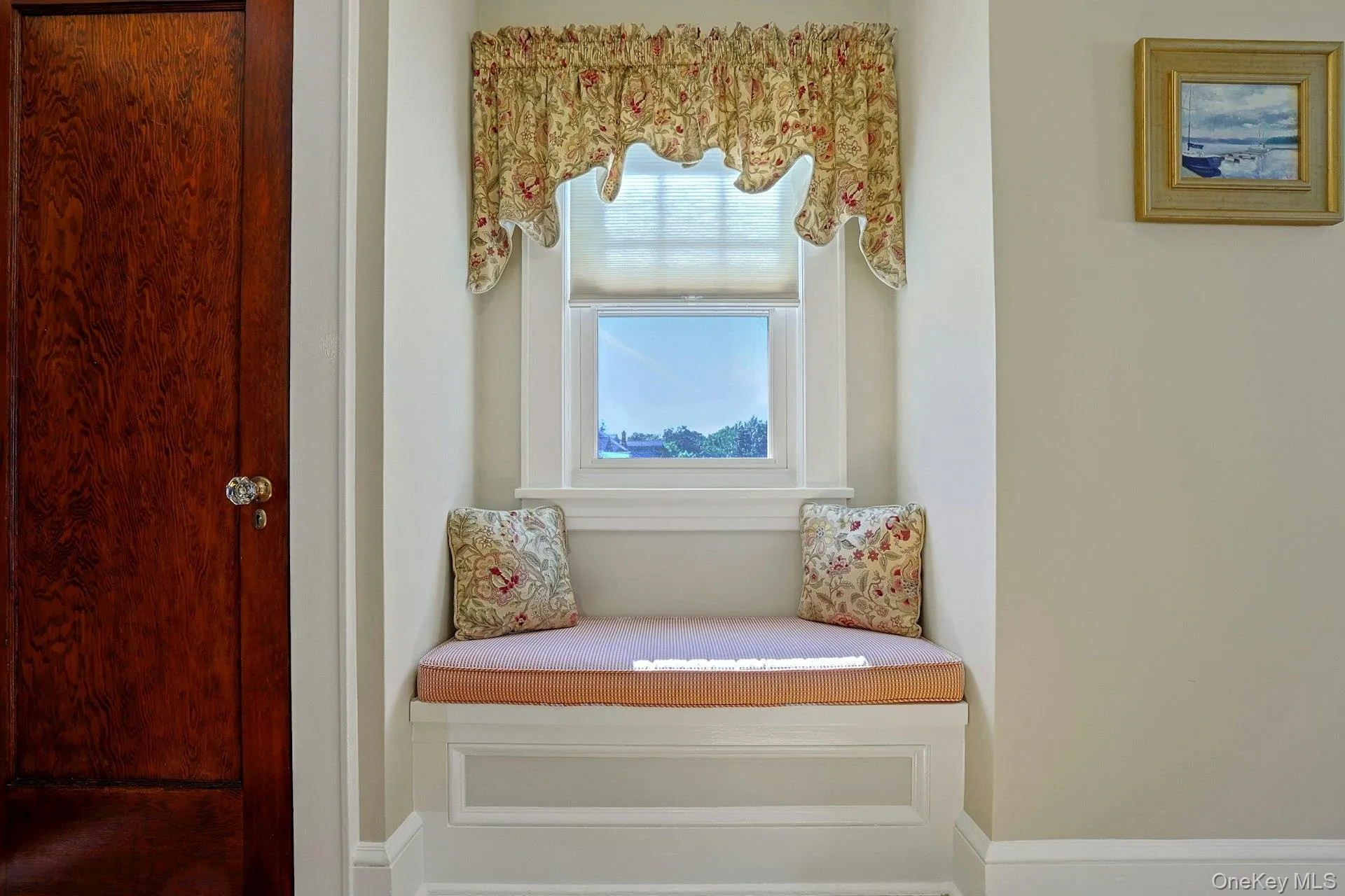 Second floor landing with a window seat! Second floor landing with a window seat!