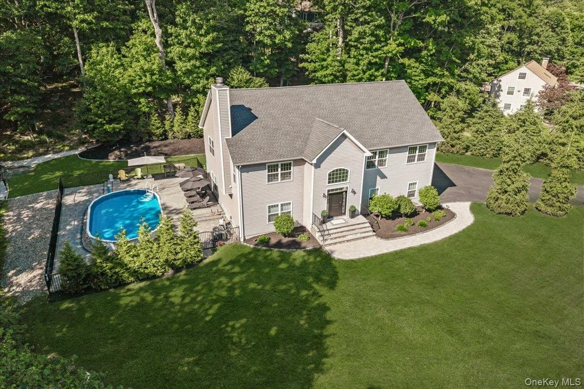 103 Teakettle Spout Road, Carmel, NY, 3 Bedrooms Bedrooms, 6 Rooms Rooms,3 BathroomsBathrooms,Residential,For Rent,Teakettle Spout,0,1010006 103 Teakettle Spout Road, Carmel, NY, 3 Bedrooms Bedrooms, 6 Rooms Rooms,3 BathroomsBathrooms,Residential,For Rent,Teakettle Spout,0,1010006