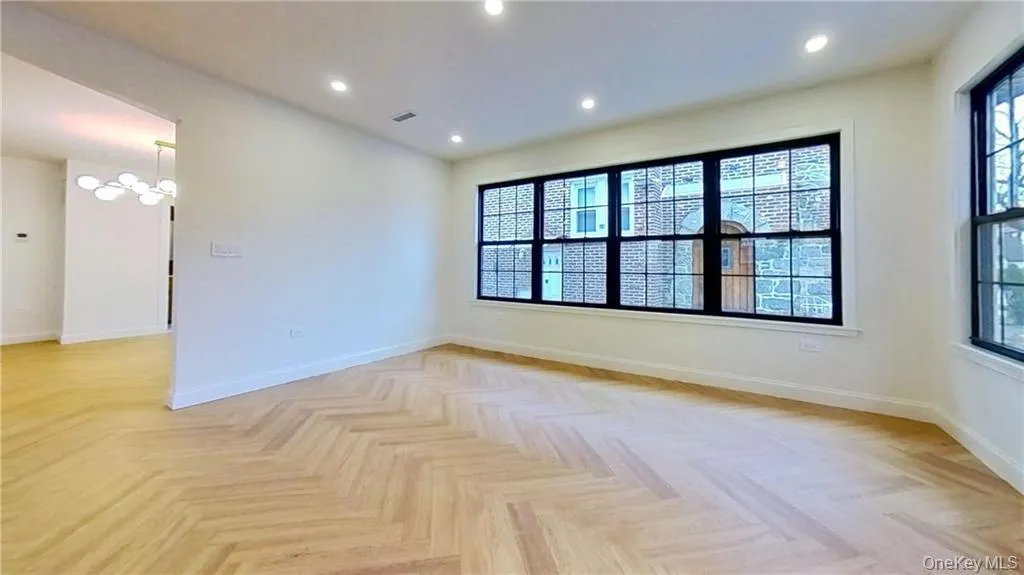 8515 Wareham Place, New York, NY, 5 Bedrooms Bedrooms, 9 Rooms Rooms,1 BathroomBathrooms,Residential,For Rent,Wareham,0,1010007 8515 Wareham Place, New York, NY, 5 Bedrooms Bedrooms, 9 Rooms Rooms,1 BathroomBathrooms,Residential,For Rent,Wareham,0,1010007