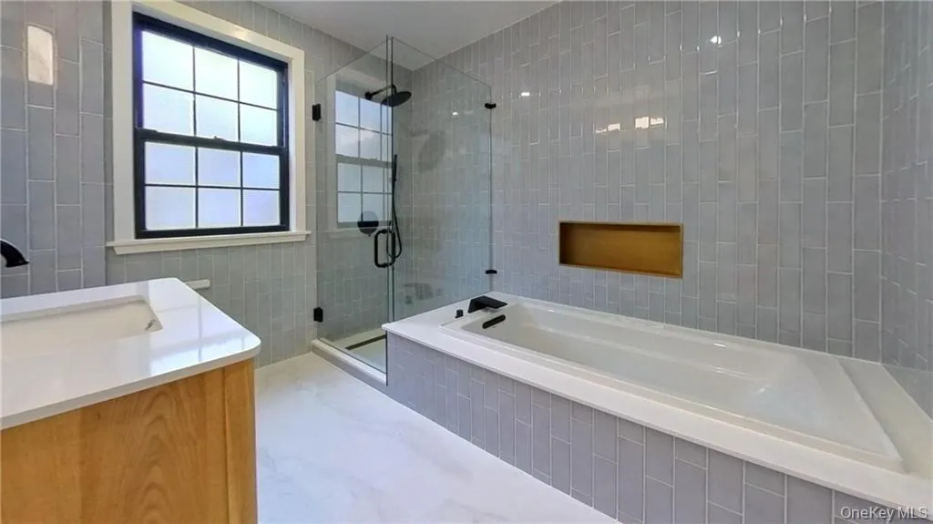 8515 Wareham Place, New York, NY, 5 Bedrooms Bedrooms, 9 Rooms Rooms,1 BathroomBathrooms,Residential,For Rent,Wareham,0,1010007 8515 Wareham Place, New York, NY, 5 Bedrooms Bedrooms, 9 Rooms Rooms,1 BathroomBathrooms,Residential,For Rent,Wareham,0,1010007