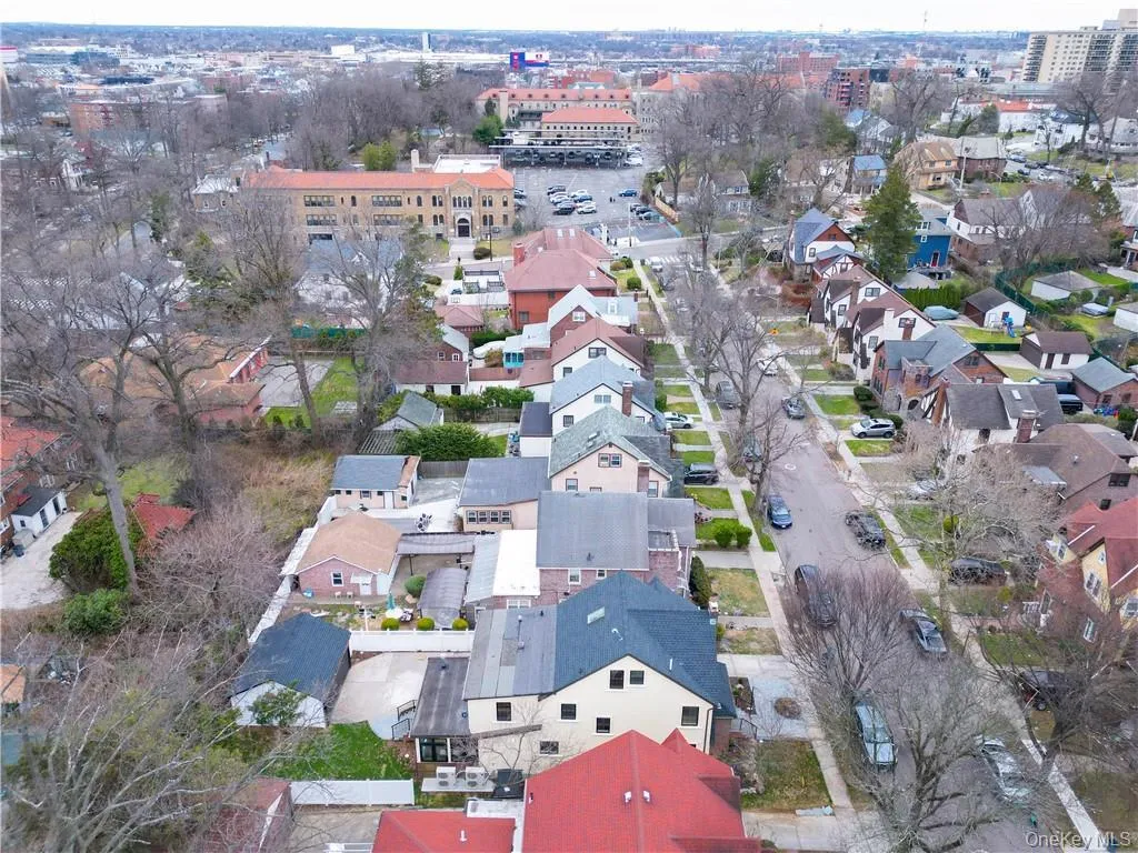 8515 Wareham Place, New York, NY, 5 Bedrooms Bedrooms, 9 Rooms Rooms,1 BathroomBathrooms,Residential,For Rent,Wareham,0,1010007 8515 Wareham Place, New York, NY, 5 Bedrooms Bedrooms, 9 Rooms Rooms,1 BathroomBathrooms,Residential,For Rent,Wareham,0,1010007