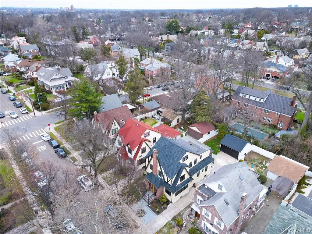 8515 Wareham Place, New York, NY, 5 Bedrooms Bedrooms, 9 Rooms Rooms,1 BathroomBathrooms,Residential,For Rent,Wareham,0,1010007 8515 Wareham Place, New York, NY, 5 Bedrooms Bedrooms, 9 Rooms Rooms,1 BathroomBathrooms,Residential,For Rent,Wareham,0,1010007