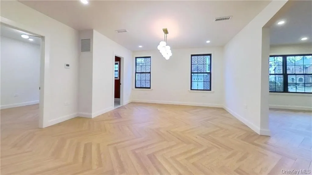 8515 Wareham Place, New York, NY, 5 Bedrooms Bedrooms, 9 Rooms Rooms,1 BathroomBathrooms,Residential,For Rent,Wareham,0,1010007 8515 Wareham Place, New York, NY, 5 Bedrooms Bedrooms, 9 Rooms Rooms,1 BathroomBathrooms,Residential,For Rent,Wareham,0,1010007