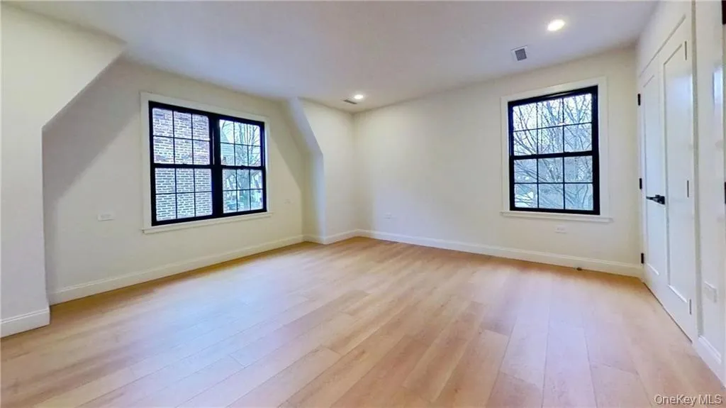 8515 Wareham Place, New York, NY, 5 Bedrooms Bedrooms, 9 Rooms Rooms,1 BathroomBathrooms,Residential,For Rent,Wareham,0,1010007 8515 Wareham Place, New York, NY, 5 Bedrooms Bedrooms, 9 Rooms Rooms,1 BathroomBathrooms,Residential,For Rent,Wareham,0,1010007