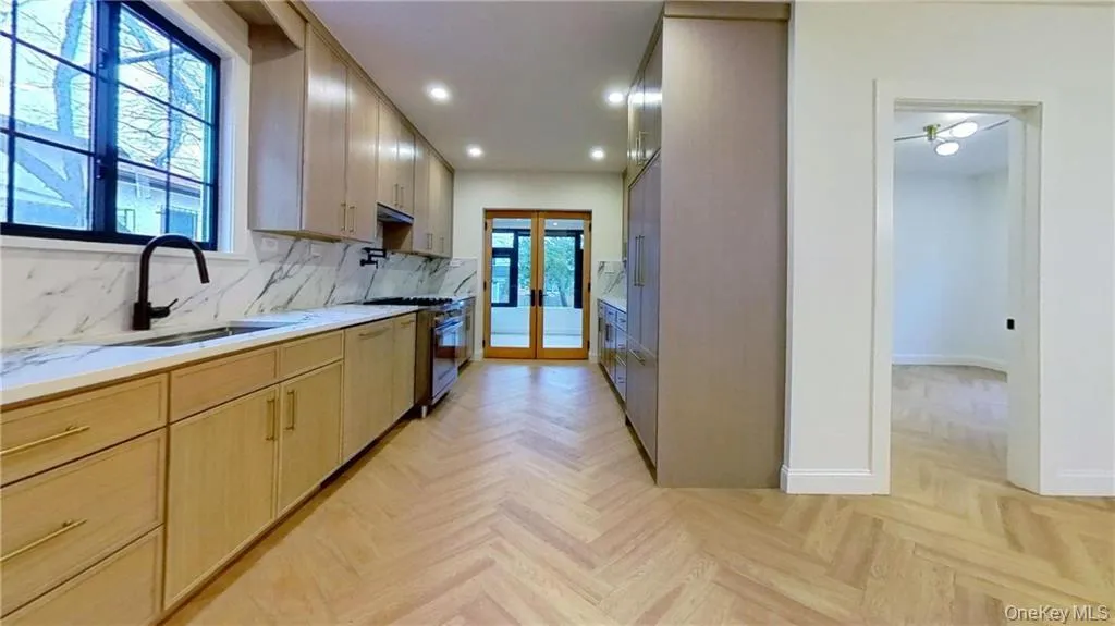 8515 Wareham Place, New York, NY, 5 Bedrooms Bedrooms, 9 Rooms Rooms,1 BathroomBathrooms,Residential,For Rent,Wareham,0,1010007 8515 Wareham Place, New York, NY, 5 Bedrooms Bedrooms, 9 Rooms Rooms,1 BathroomBathrooms,Residential,For Rent,Wareham,0,1010007