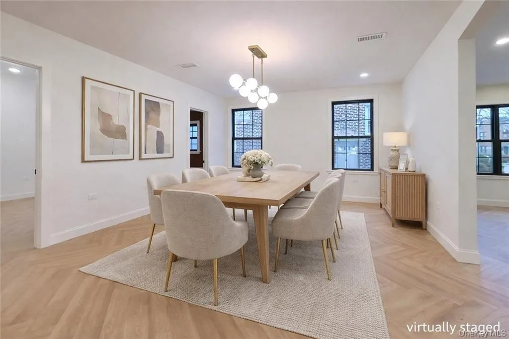 8515 Wareham Place, New York, NY, 5 Bedrooms Bedrooms, 9 Rooms Rooms,1 BathroomBathrooms,Residential,For Rent,Wareham,0,1010007 8515 Wareham Place, New York, NY, 5 Bedrooms Bedrooms, 9 Rooms Rooms,1 BathroomBathrooms,Residential,For Rent,Wareham,0,1010007