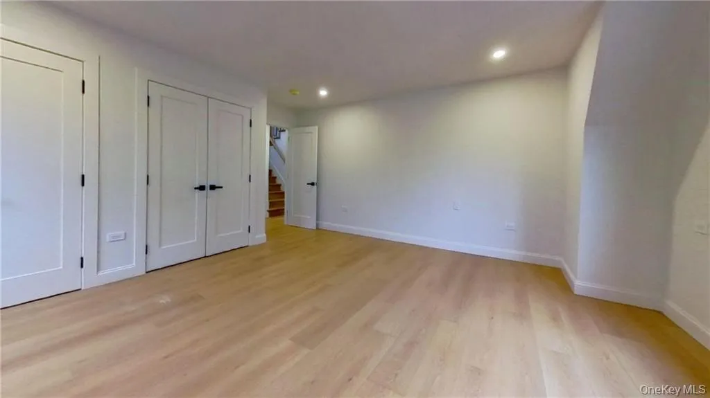 8515 Wareham Place, New York, NY, 5 Bedrooms Bedrooms, 9 Rooms Rooms,1 BathroomBathrooms,Residential,For Rent,Wareham,0,1010007 8515 Wareham Place, New York, NY, 5 Bedrooms Bedrooms, 9 Rooms Rooms,1 BathroomBathrooms,Residential,For Rent,Wareham,0,1010007
