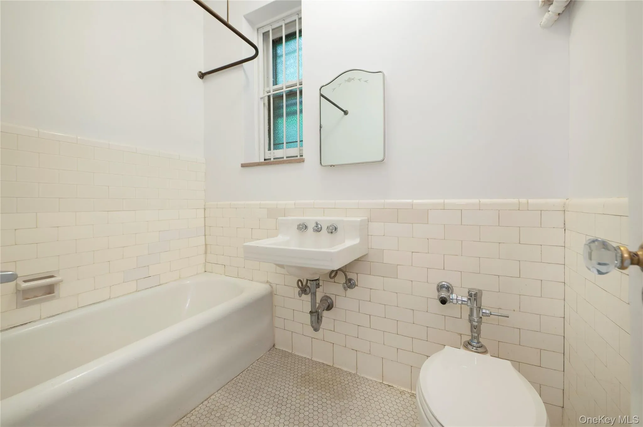 Master Bathroom Master Bathroom