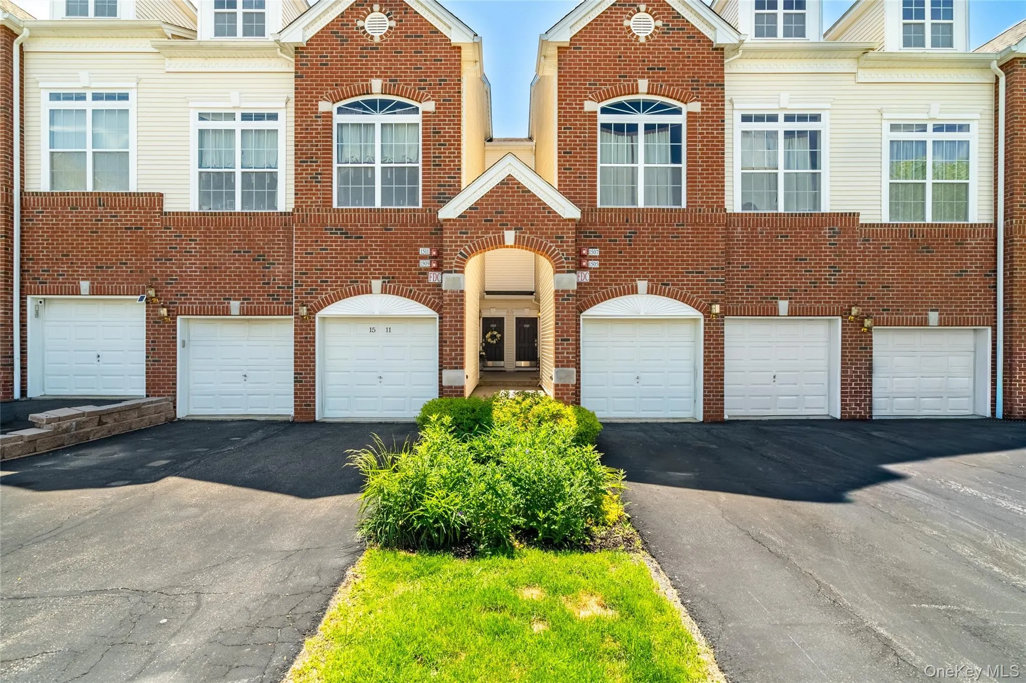 1505 Balsam Drive, New Windsor, NY, 2 Bedrooms Bedrooms, 7 Rooms Rooms,3 BathroomsBathrooms,Residential,For Rent,Balsam,0,1010026 1505 Balsam Drive, New Windsor, NY, 2 Bedrooms Bedrooms, 7 Rooms Rooms,3 BathroomsBathrooms,Residential,For Rent,Balsam,0,1010026