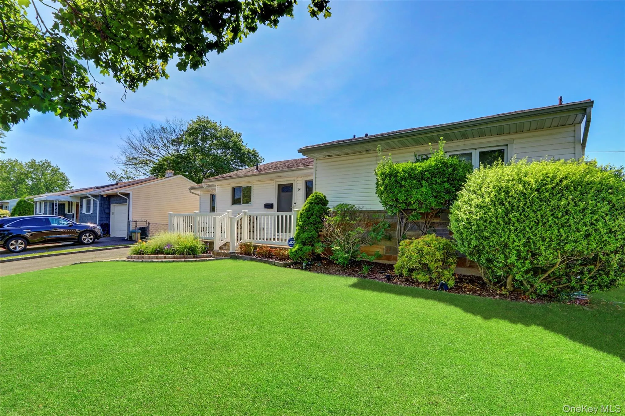 19 Edi Avenue, Oyster Bay, NY, 3 Bedrooms Bedrooms, 6 Rooms Rooms,2 BathroomsBathrooms,Residential Lease,For Rent,Edi,0,1010028 19 Edi Avenue, Oyster Bay, NY, 3 Bedrooms Bedrooms, 6 Rooms Rooms,2 BathroomsBathrooms,Residential Lease,For Rent,Edi,0,1010028