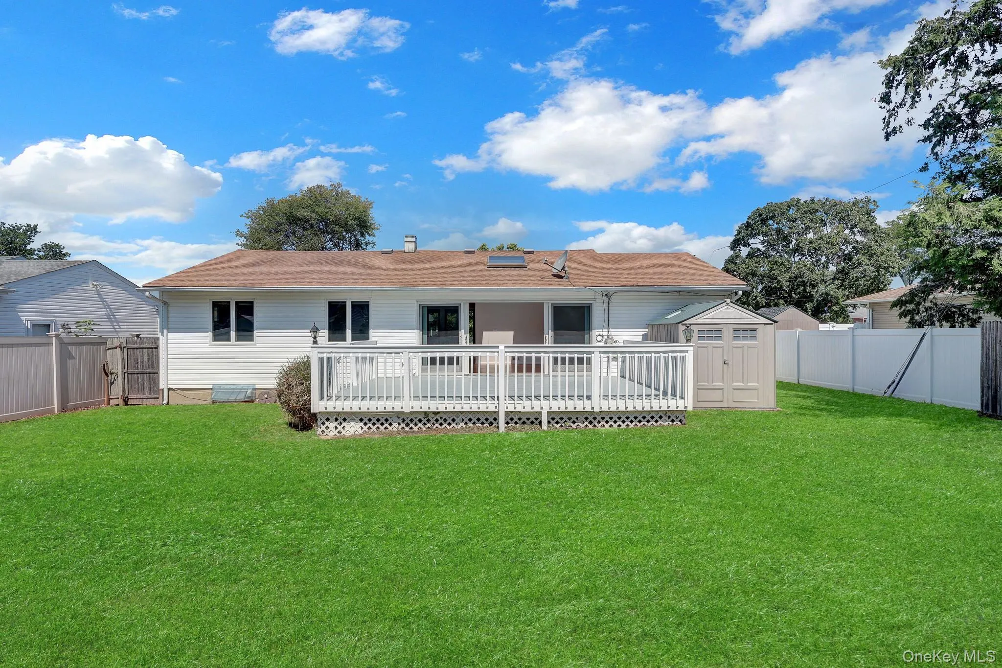19 Edi Avenue, Oyster Bay, NY, 3 Bedrooms Bedrooms, 6 Rooms Rooms,2 BathroomsBathrooms,Residential Lease,For Rent,Edi,0,1010028 19 Edi Avenue, Oyster Bay, NY, 3 Bedrooms Bedrooms, 6 Rooms Rooms,2 BathroomsBathrooms,Residential Lease,For Rent,Edi,0,1010028