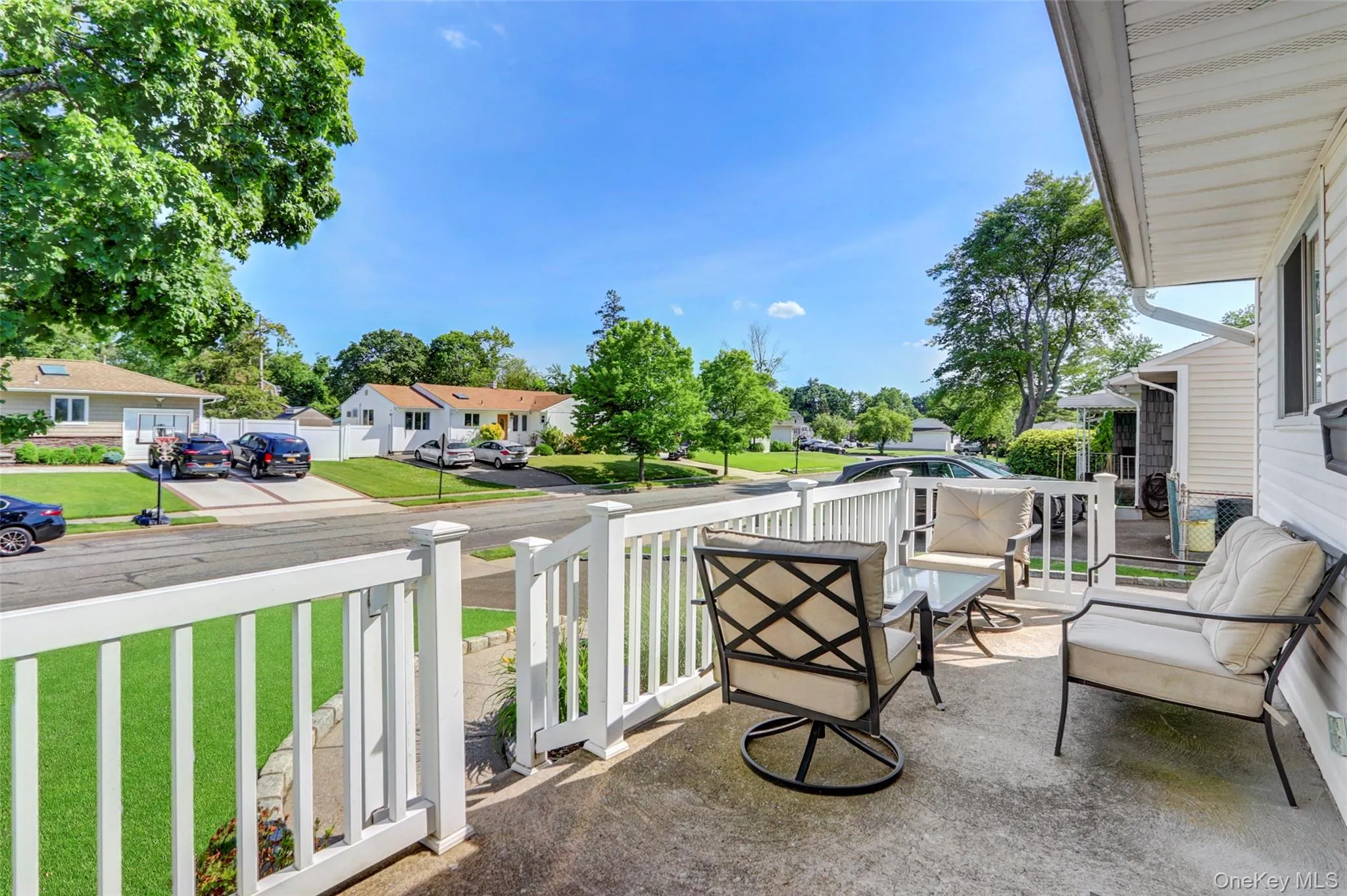 19 Edi Avenue, Oyster Bay, NY, 3 Bedrooms Bedrooms, 6 Rooms Rooms,2 BathroomsBathrooms,Residential Lease,For Rent,Edi,0,1010028 19 Edi Avenue, Oyster Bay, NY, 3 Bedrooms Bedrooms, 6 Rooms Rooms,2 BathroomsBathrooms,Residential Lease,For Rent,Edi,0,1010028