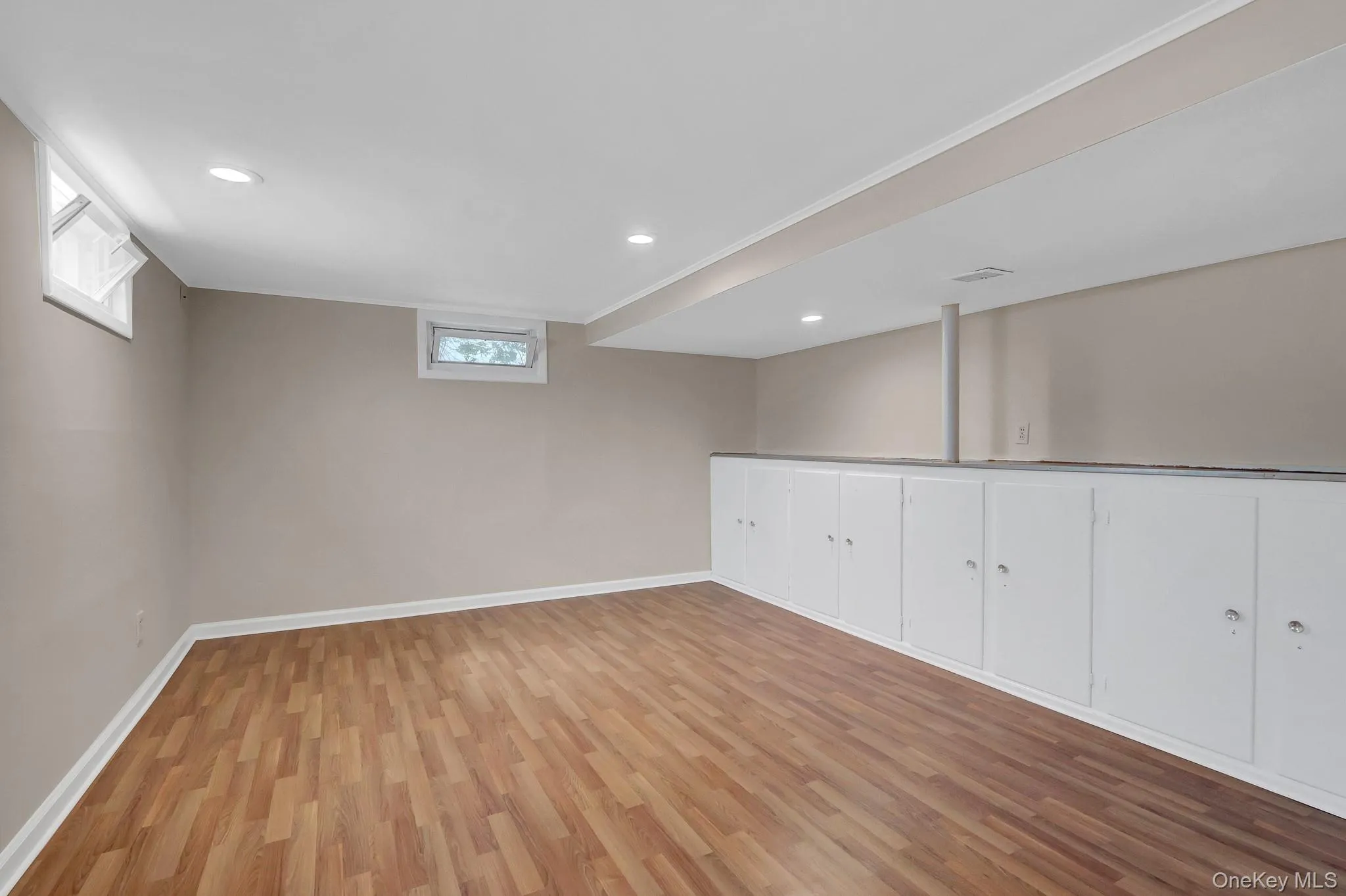 19 Edi Avenue, Oyster Bay, NY, 3 Bedrooms Bedrooms, 6 Rooms Rooms,2 BathroomsBathrooms,Residential Lease,For Rent,Edi,0,1010028 19 Edi Avenue, Oyster Bay, NY, 3 Bedrooms Bedrooms, 6 Rooms Rooms,2 BathroomsBathrooms,Residential Lease,For Rent,Edi,0,1010028
