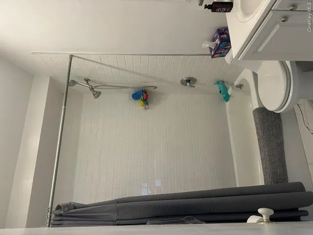 19 Edi Avenue, Oyster Bay, NY, 3 Bedrooms Bedrooms, 6 Rooms Rooms,2 BathroomsBathrooms,Residential Lease,For Rent,Edi,0,1010028 19 Edi Avenue, Oyster Bay, NY, 3 Bedrooms Bedrooms, 6 Rooms Rooms,2 BathroomsBathrooms,Residential Lease,For Rent,Edi,0,1010028