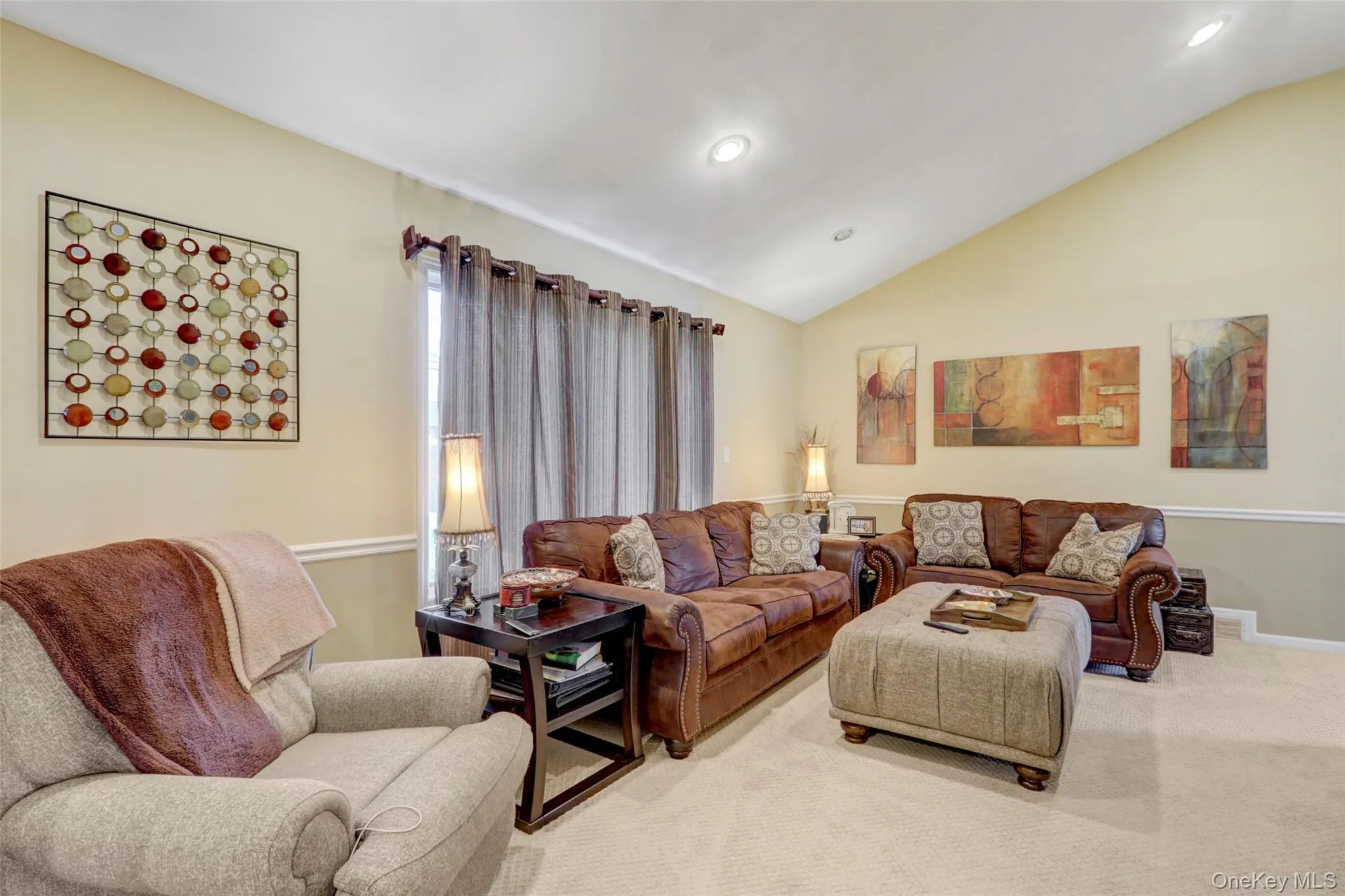 19 Edi Avenue, Oyster Bay, NY, 3 Bedrooms Bedrooms, 6 Rooms Rooms,2 BathroomsBathrooms,Residential Lease,For Rent,Edi,0,1010028 19 Edi Avenue, Oyster Bay, NY, 3 Bedrooms Bedrooms, 6 Rooms Rooms,2 BathroomsBathrooms,Residential Lease,For Rent,Edi,0,1010028