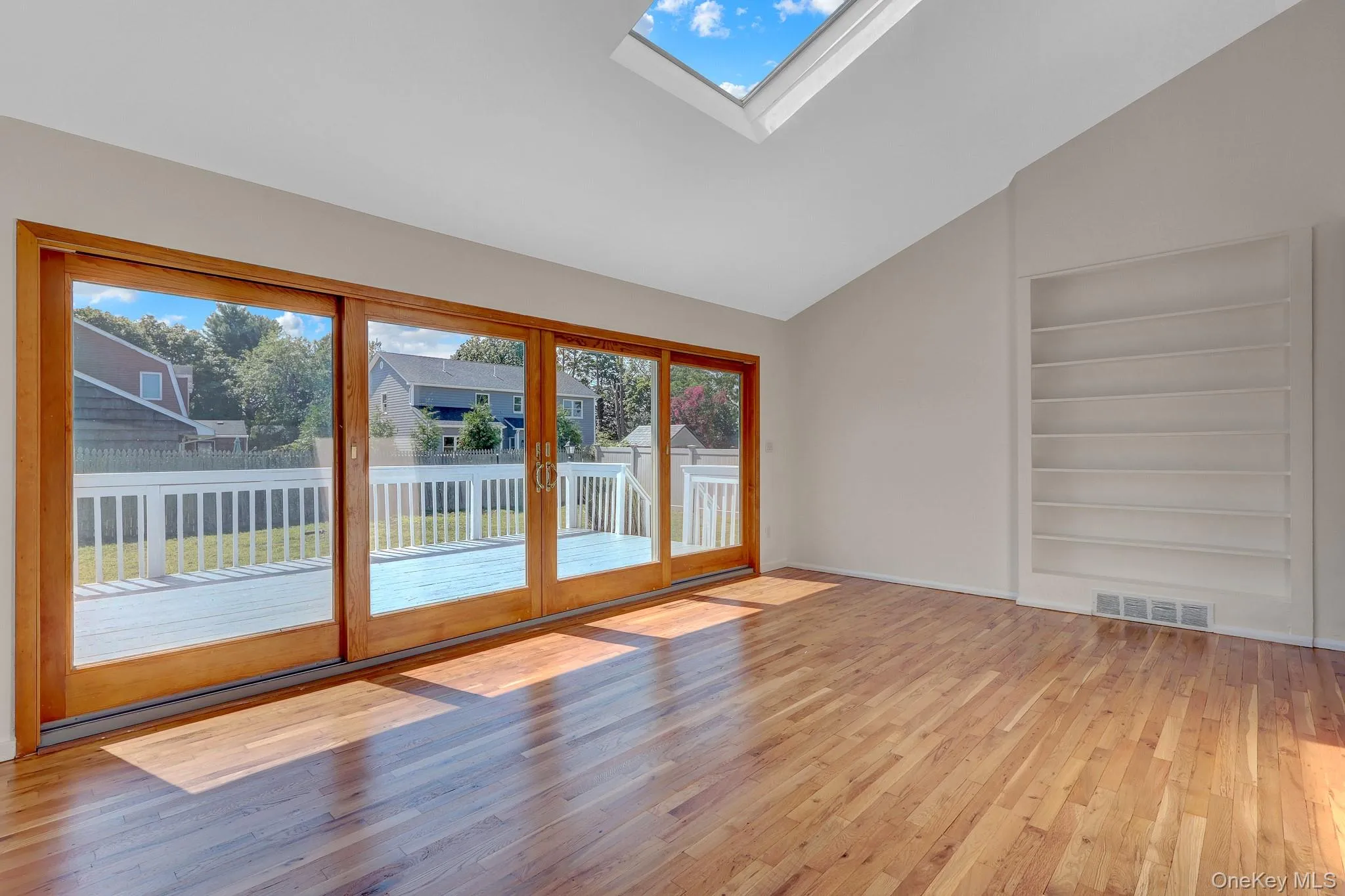 19 Edi Avenue, Oyster Bay, NY, 3 Bedrooms Bedrooms, 6 Rooms Rooms,2 BathroomsBathrooms,Residential Lease,For Rent,Edi,0,1010028 19 Edi Avenue, Oyster Bay, NY, 3 Bedrooms Bedrooms, 6 Rooms Rooms,2 BathroomsBathrooms,Residential Lease,For Rent,Edi,0,1010028