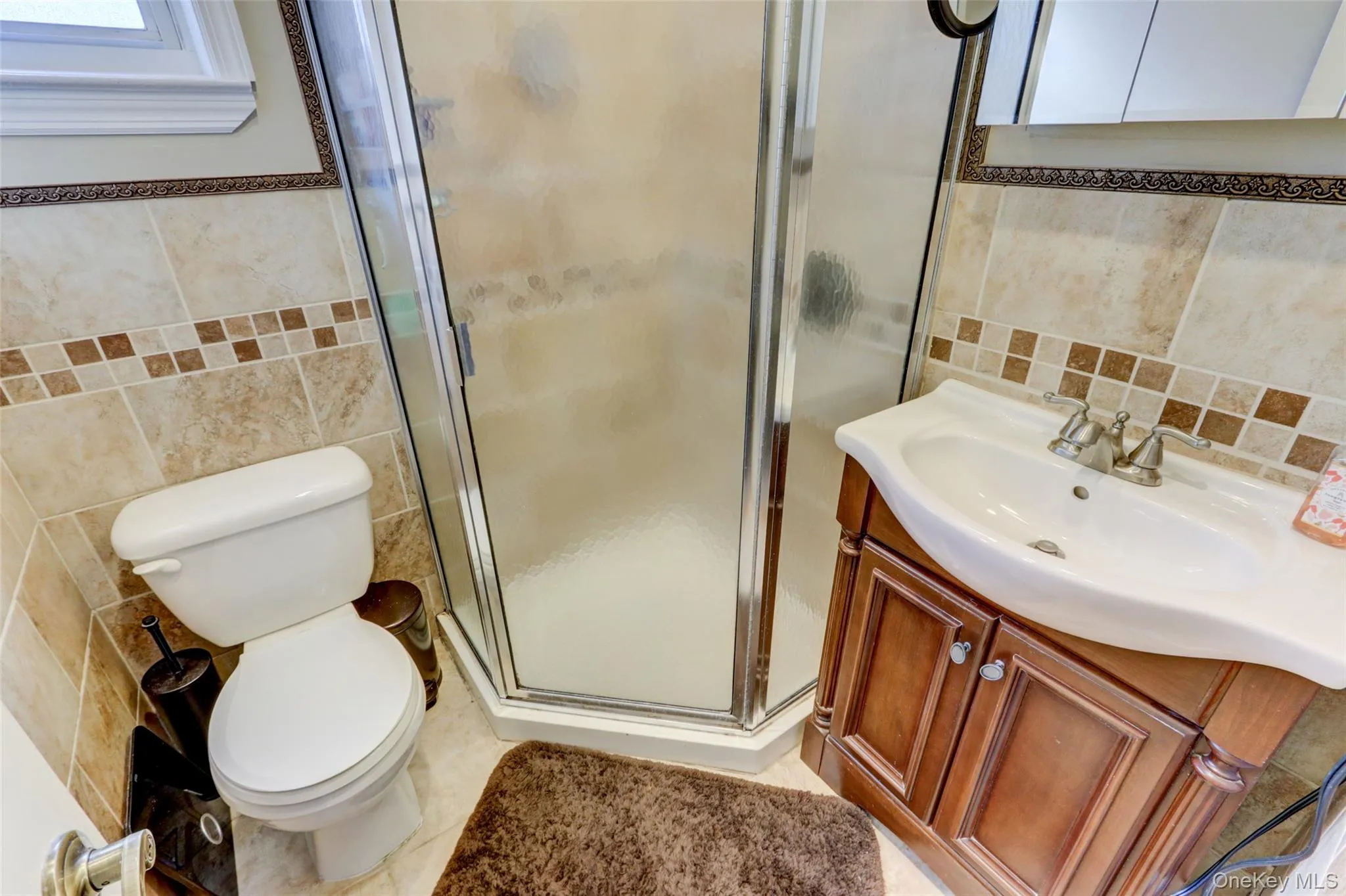 19 Edi Avenue, Oyster Bay, NY, 3 Bedrooms Bedrooms, 6 Rooms Rooms,2 BathroomsBathrooms,Residential Lease,For Rent,Edi,0,1010028 19 Edi Avenue, Oyster Bay, NY, 3 Bedrooms Bedrooms, 6 Rooms Rooms,2 BathroomsBathrooms,Residential Lease,For Rent,Edi,0,1010028