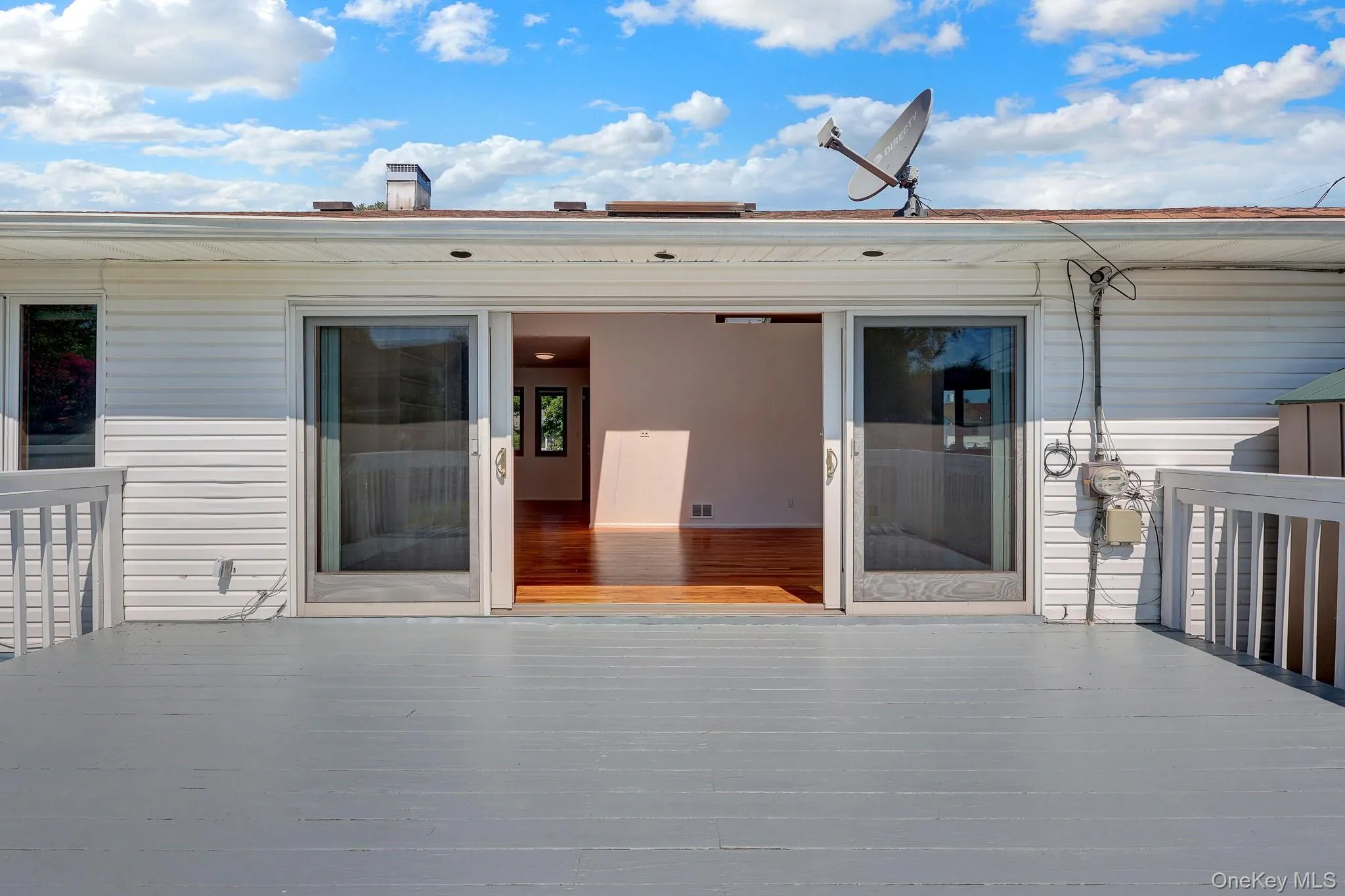 19 Edi Avenue, Oyster Bay, NY, 3 Bedrooms Bedrooms, 6 Rooms Rooms,2 BathroomsBathrooms,Residential Lease,For Rent,Edi,0,1010028 19 Edi Avenue, Oyster Bay, NY, 3 Bedrooms Bedrooms, 6 Rooms Rooms,2 BathroomsBathrooms,Residential Lease,For Rent,Edi,0,1010028