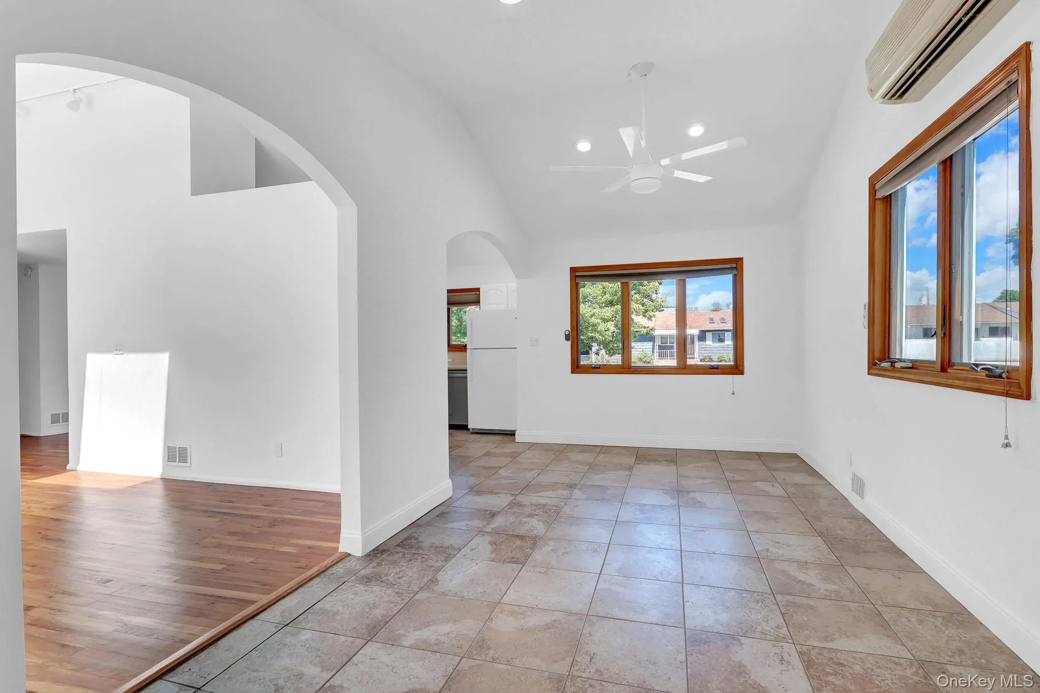 19 Edi Avenue, Oyster Bay, NY, 3 Bedrooms Bedrooms, 6 Rooms Rooms,2 BathroomsBathrooms,Residential Lease,For Rent,Edi,0,1010028 19 Edi Avenue, Oyster Bay, NY, 3 Bedrooms Bedrooms, 6 Rooms Rooms,2 BathroomsBathrooms,Residential Lease,For Rent,Edi,0,1010028