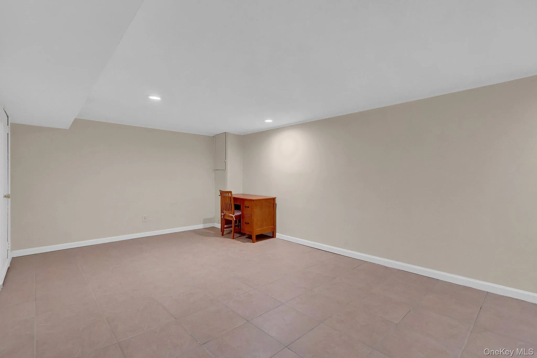 19 Edi Avenue, Oyster Bay, NY, 3 Bedrooms Bedrooms, 6 Rooms Rooms,2 BathroomsBathrooms,Residential Lease,For Rent,Edi,0,1010028 19 Edi Avenue, Oyster Bay, NY, 3 Bedrooms Bedrooms, 6 Rooms Rooms,2 BathroomsBathrooms,Residential Lease,For Rent,Edi,0,1010028