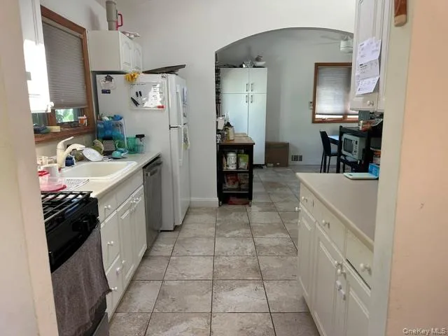 19 Edi Avenue, Oyster Bay, NY, 3 Bedrooms Bedrooms, 6 Rooms Rooms,2 BathroomsBathrooms,Residential Lease,For Rent,Edi,0,1010028 19 Edi Avenue, Oyster Bay, NY, 3 Bedrooms Bedrooms, 6 Rooms Rooms,2 BathroomsBathrooms,Residential Lease,For Rent,Edi,0,1010028