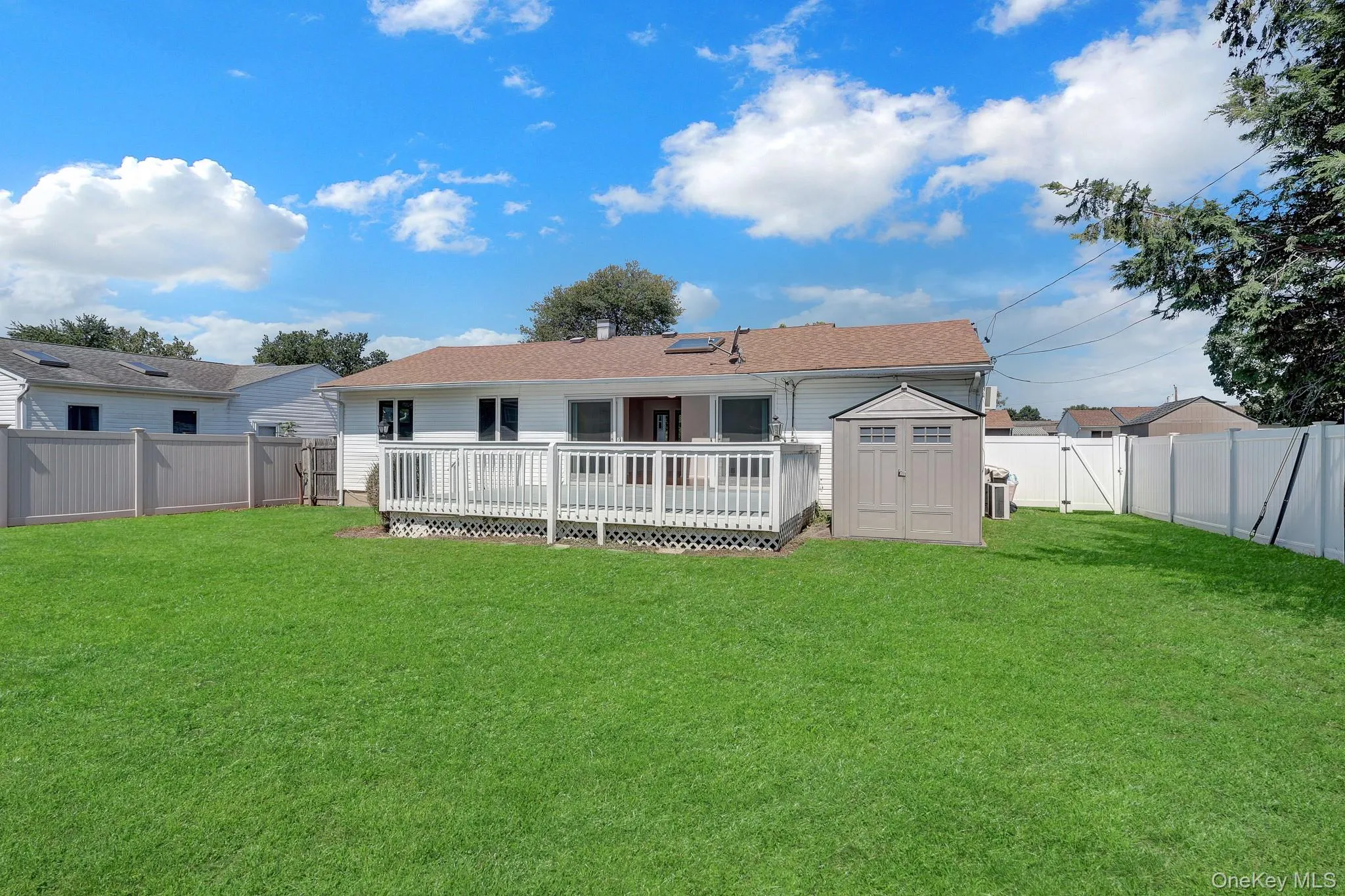 19 Edi Avenue, Oyster Bay, NY, 3 Bedrooms Bedrooms, 6 Rooms Rooms,2 BathroomsBathrooms,Residential Lease,For Rent,Edi,0,1010028 19 Edi Avenue, Oyster Bay, NY, 3 Bedrooms Bedrooms, 6 Rooms Rooms,2 BathroomsBathrooms,Residential Lease,For Rent,Edi,0,1010028