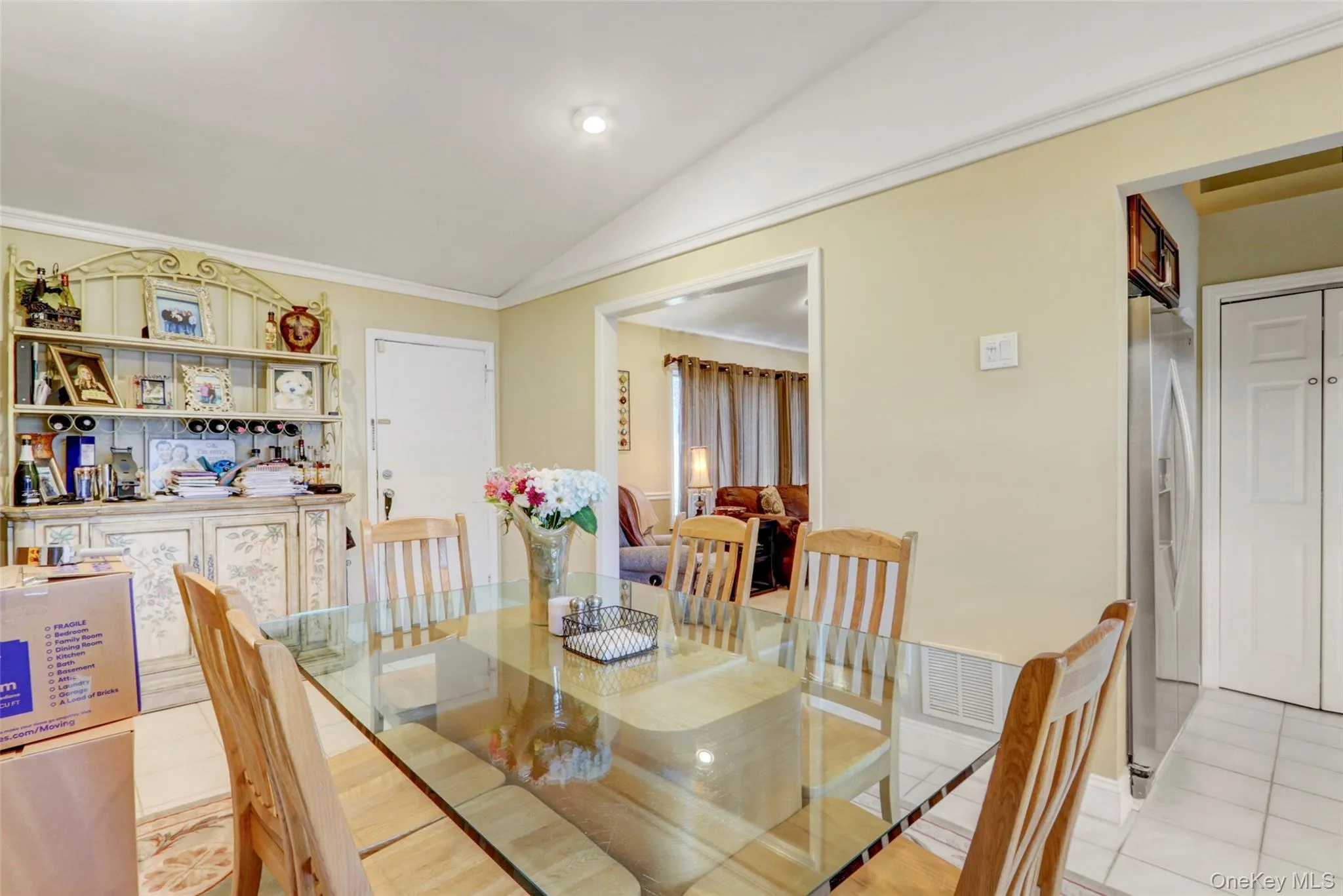 19 Edi Avenue, Oyster Bay, NY, 3 Bedrooms Bedrooms, 6 Rooms Rooms,2 BathroomsBathrooms,Residential Lease,For Rent,Edi,0,1010028 19 Edi Avenue, Oyster Bay, NY, 3 Bedrooms Bedrooms, 6 Rooms Rooms,2 BathroomsBathrooms,Residential Lease,For Rent,Edi,0,1010028