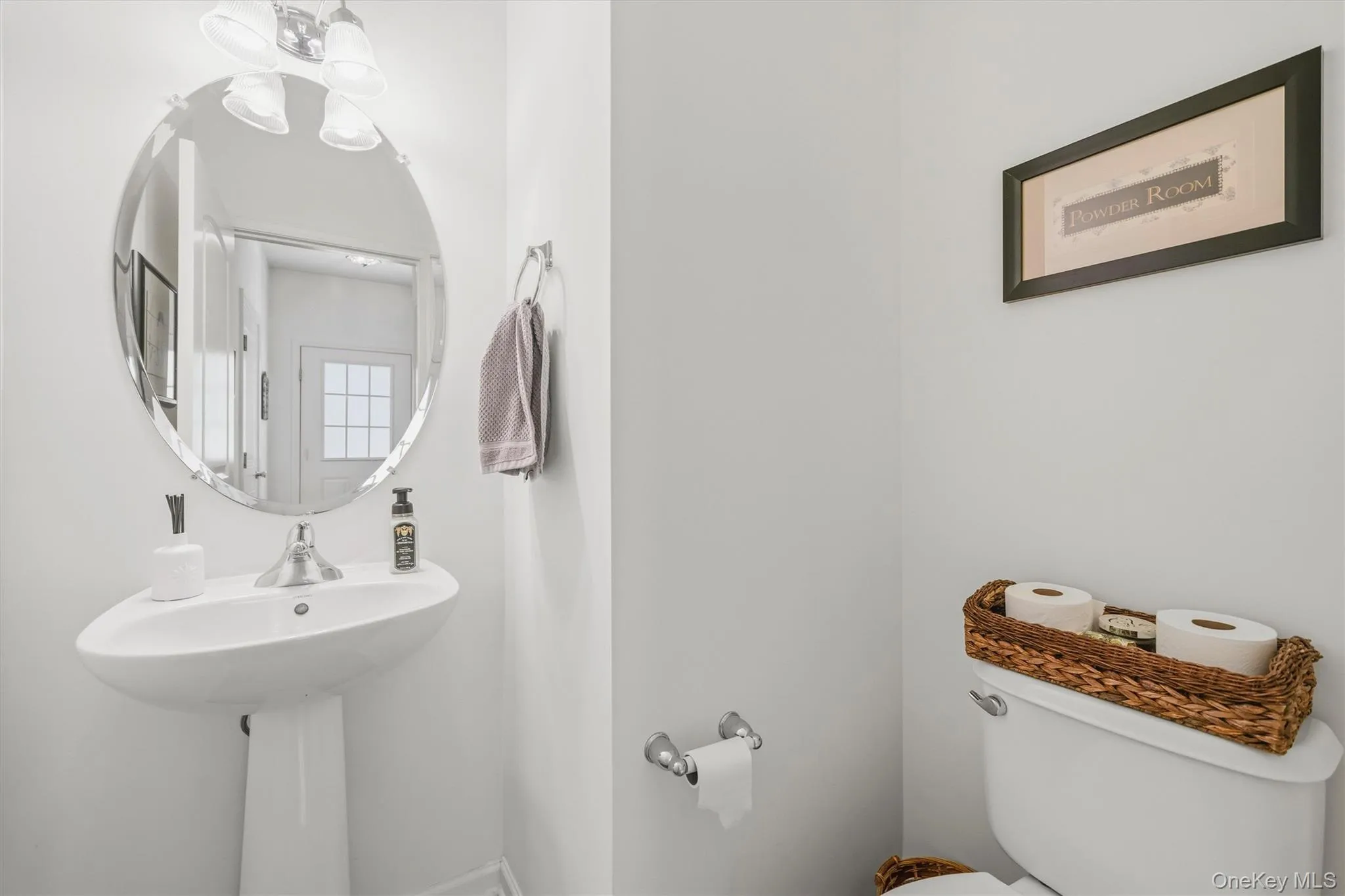 Half Bath on 1st Floor Half Bath on 1st Floor