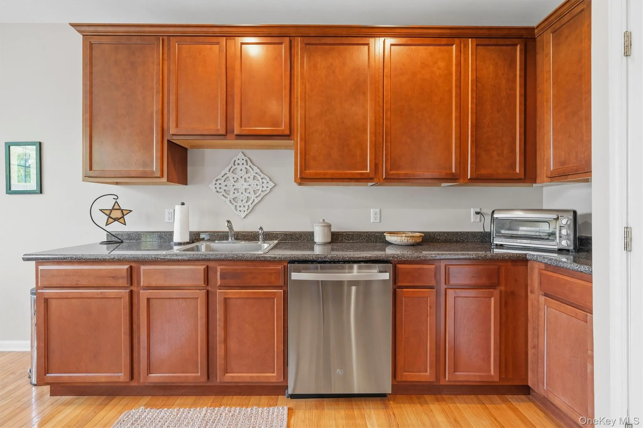 10 Cornwall Lane, Middletown, NY, 3 Bedrooms Bedrooms, 7 Rooms Rooms,2 BathroomsBathrooms,Residential,For Rent,Cornwall,0,1010033 10 Cornwall Lane, Middletown, NY, 3 Bedrooms Bedrooms, 7 Rooms Rooms,2 BathroomsBathrooms,Residential,For Rent,Cornwall,0,1010033