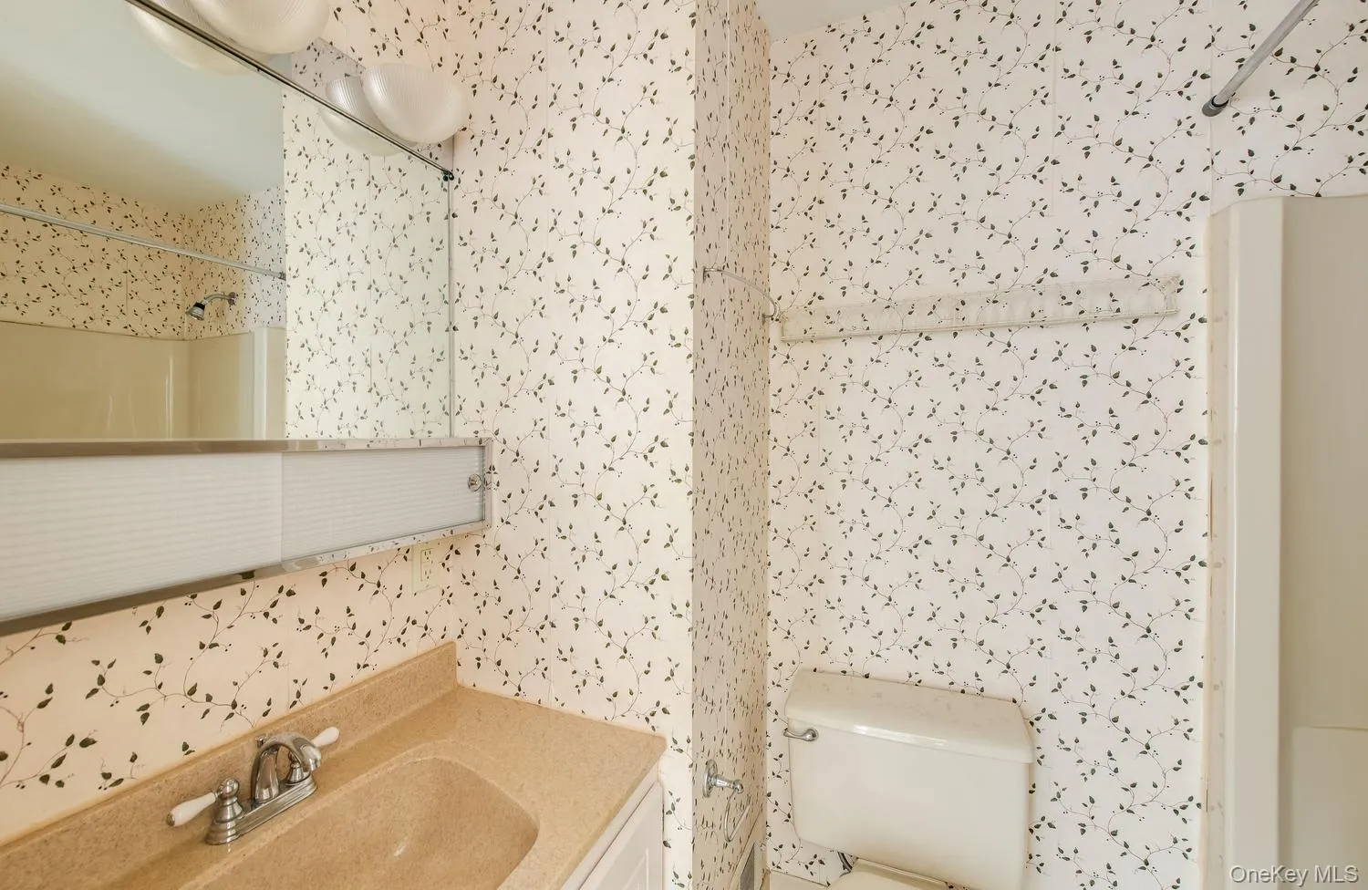 Main bathroom Main bathroom